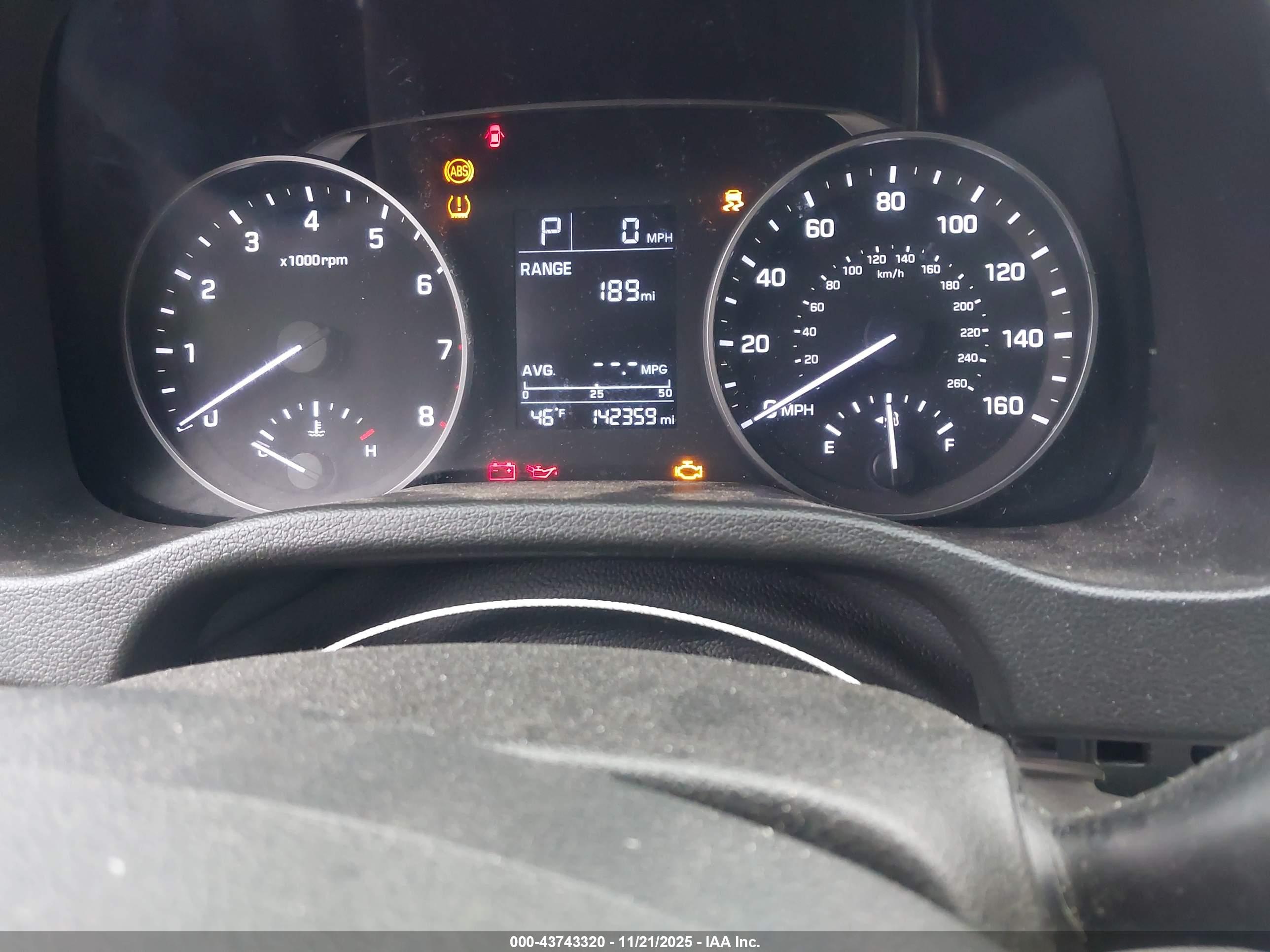 HYUNDAI ELANTRA image 7