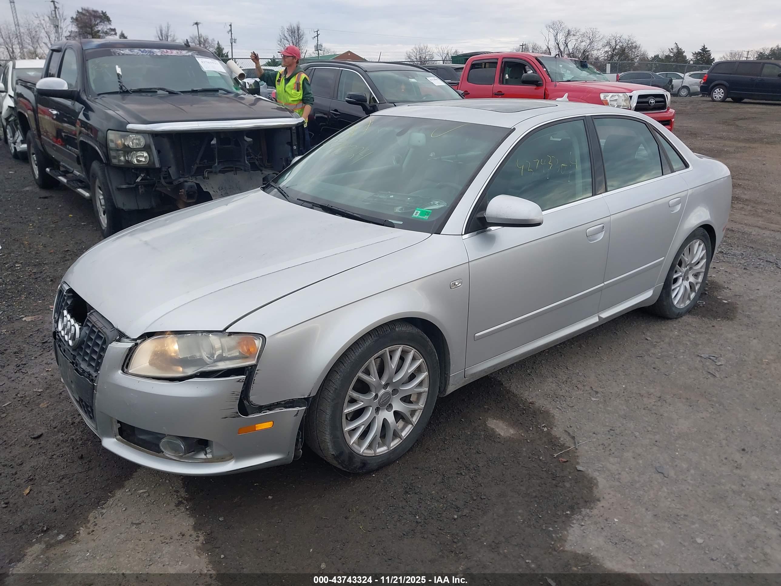 AUDI A4 image 2