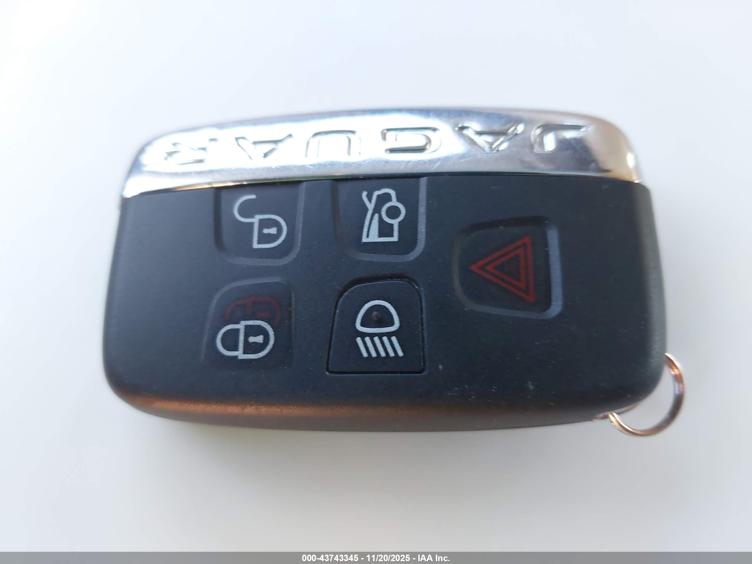 JAGUAR XF image 11