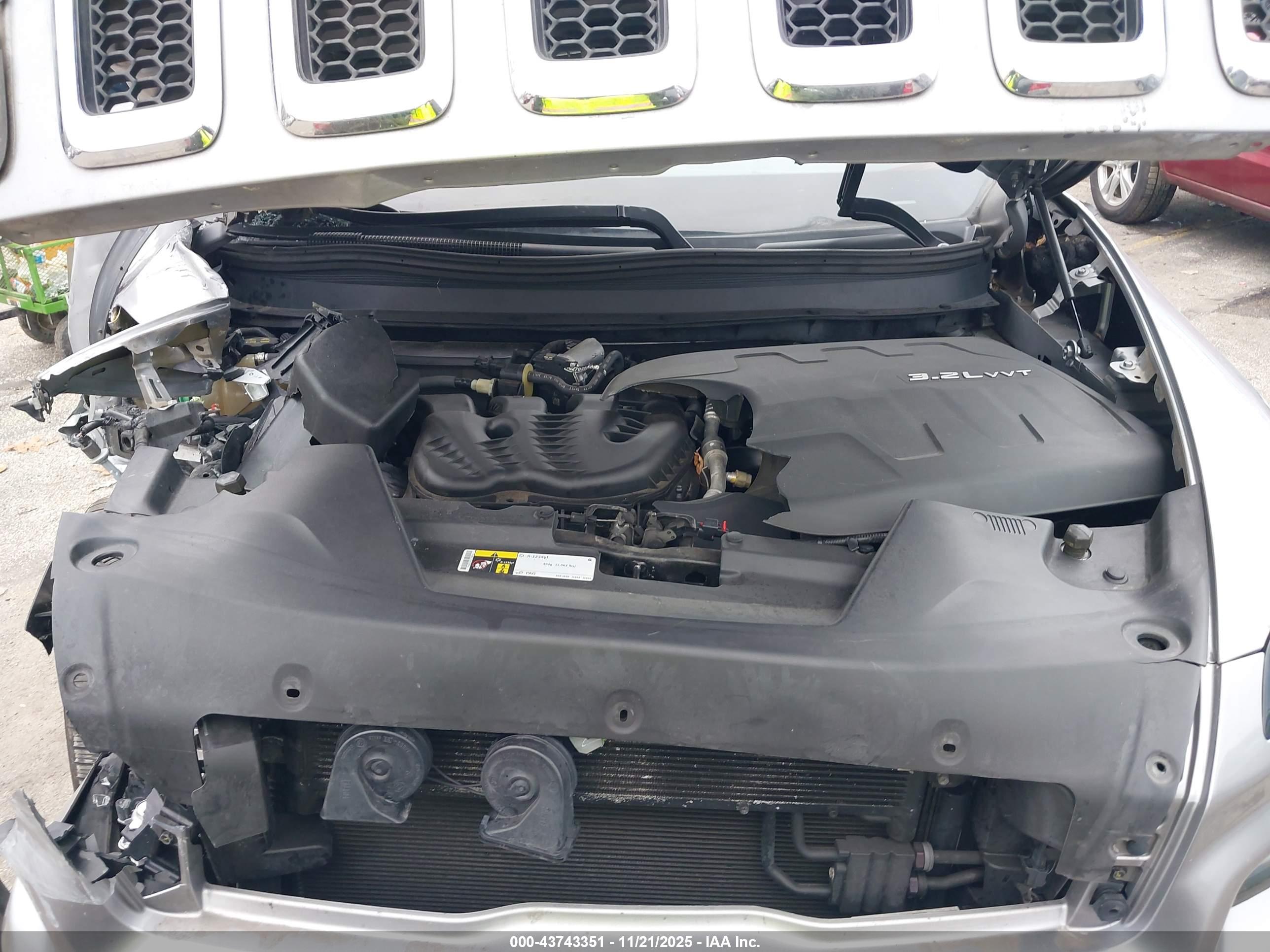 JEEP CHEROKEE image 10