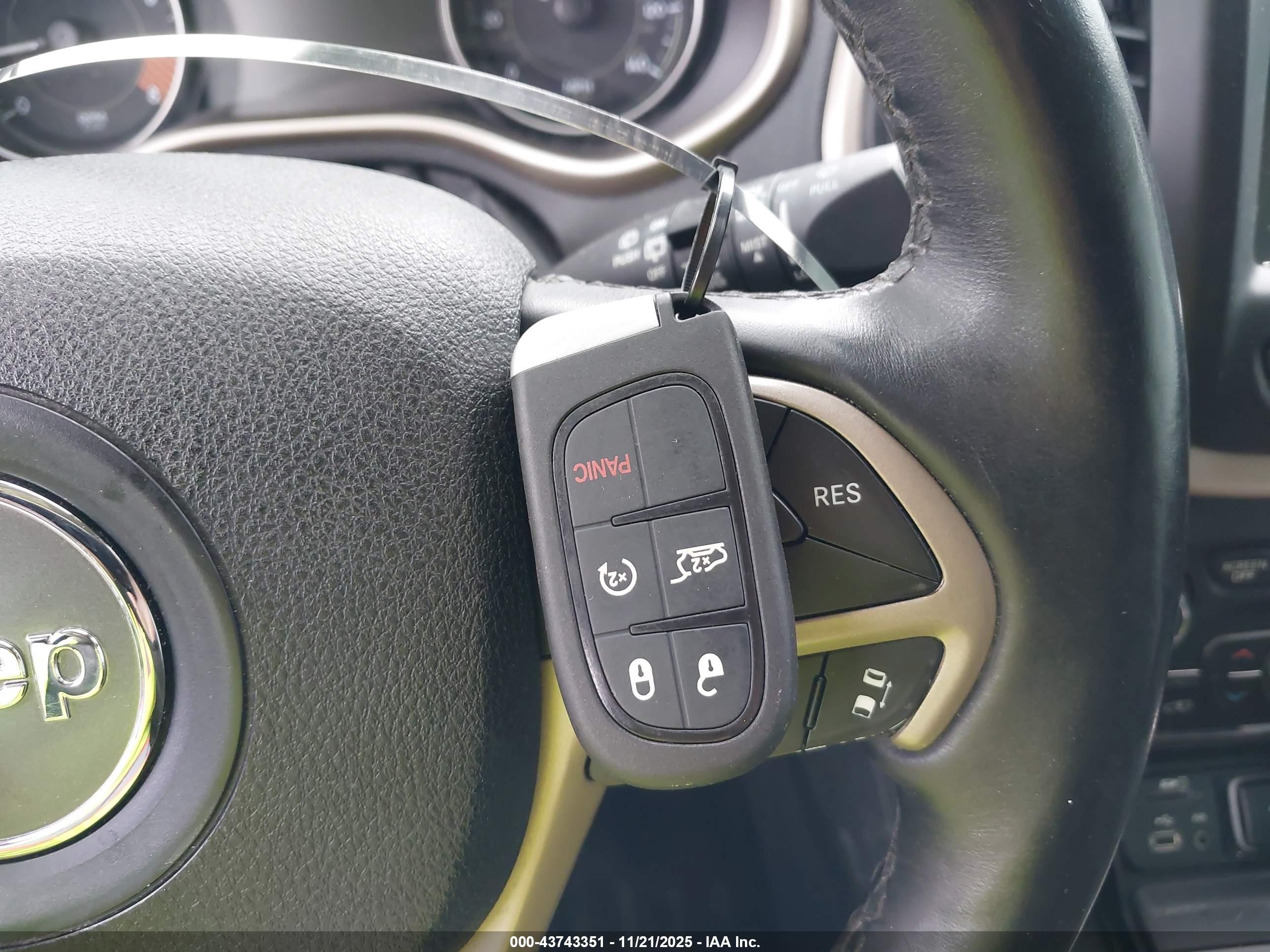JEEP CHEROKEE image 11
