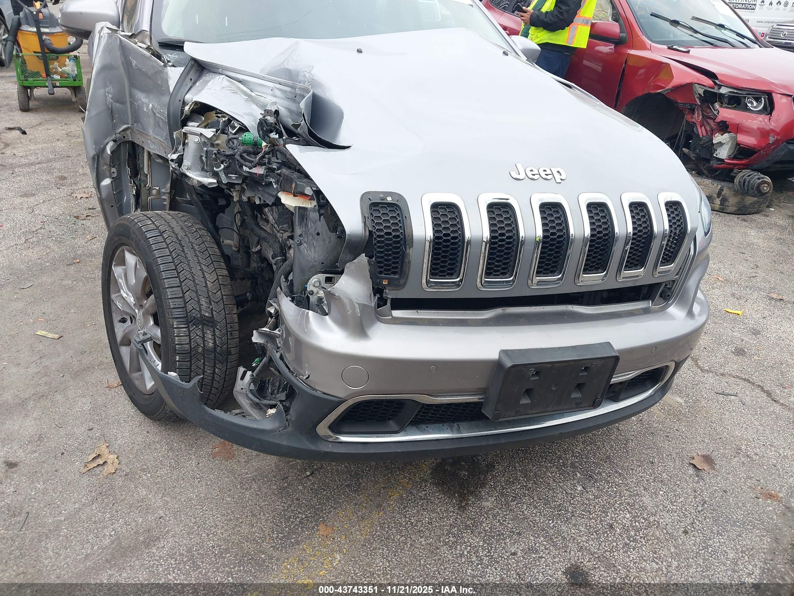 JEEP CHEROKEE image 6