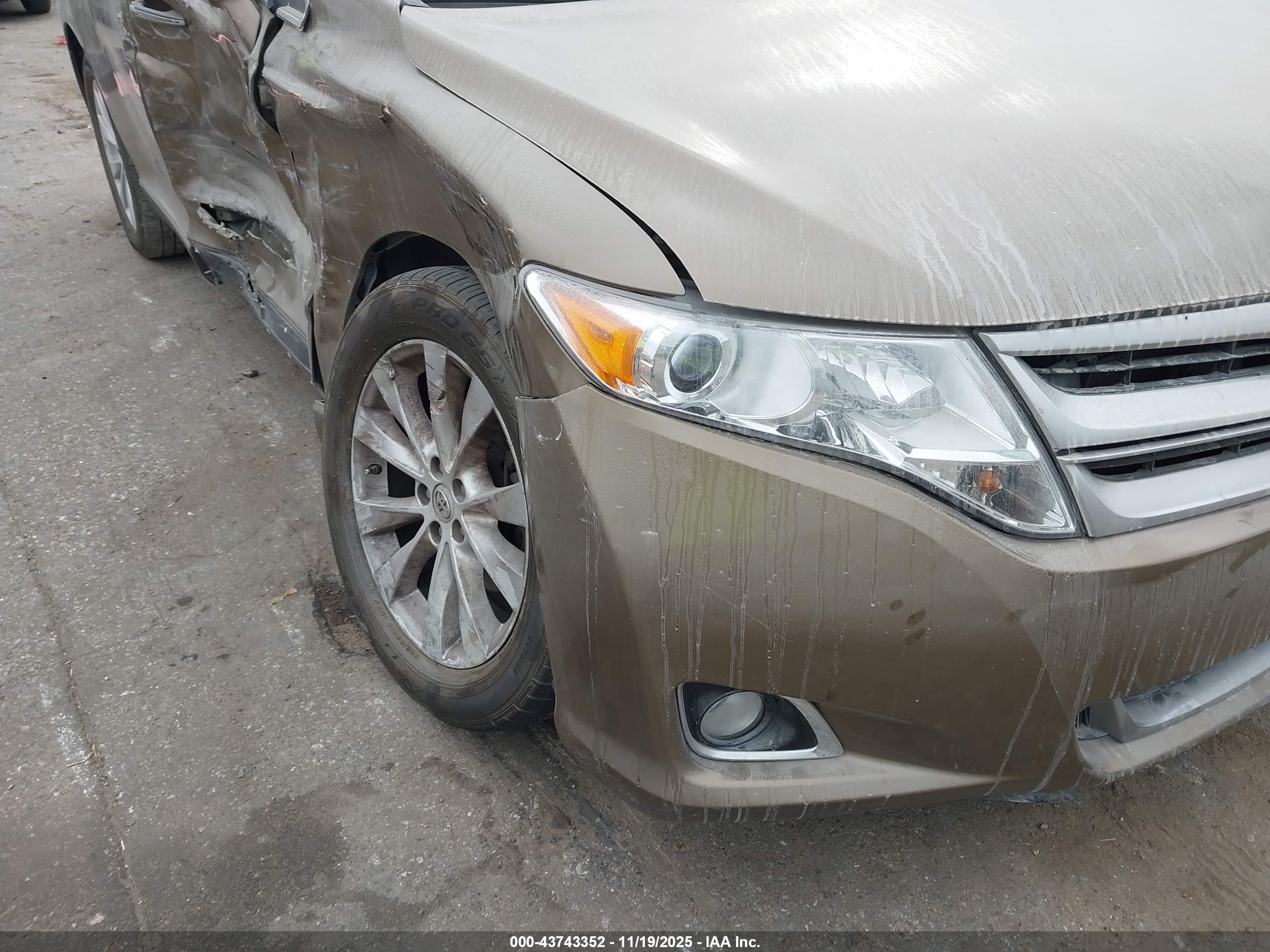 TOYOTA VENZA image 6