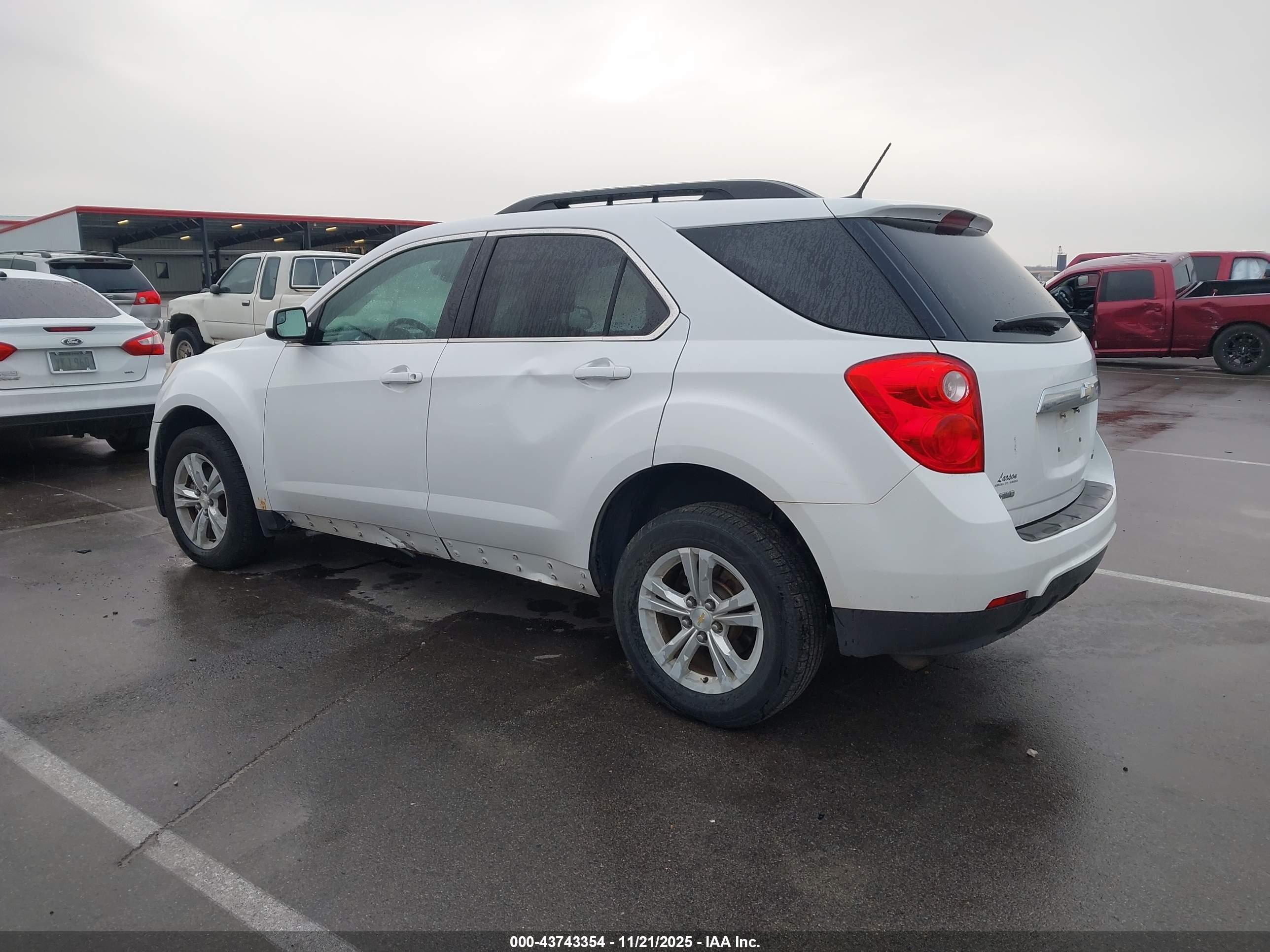 CHEVROLET EQUINOX image 3