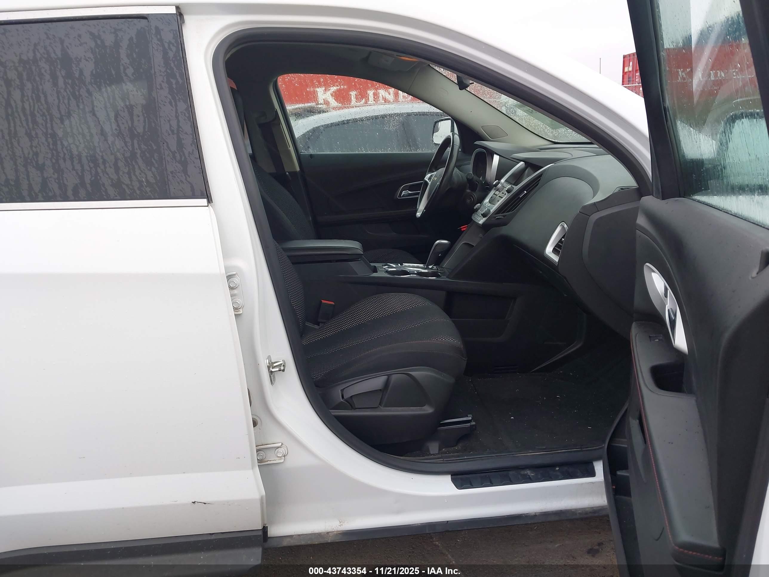 CHEVROLET EQUINOX image 5