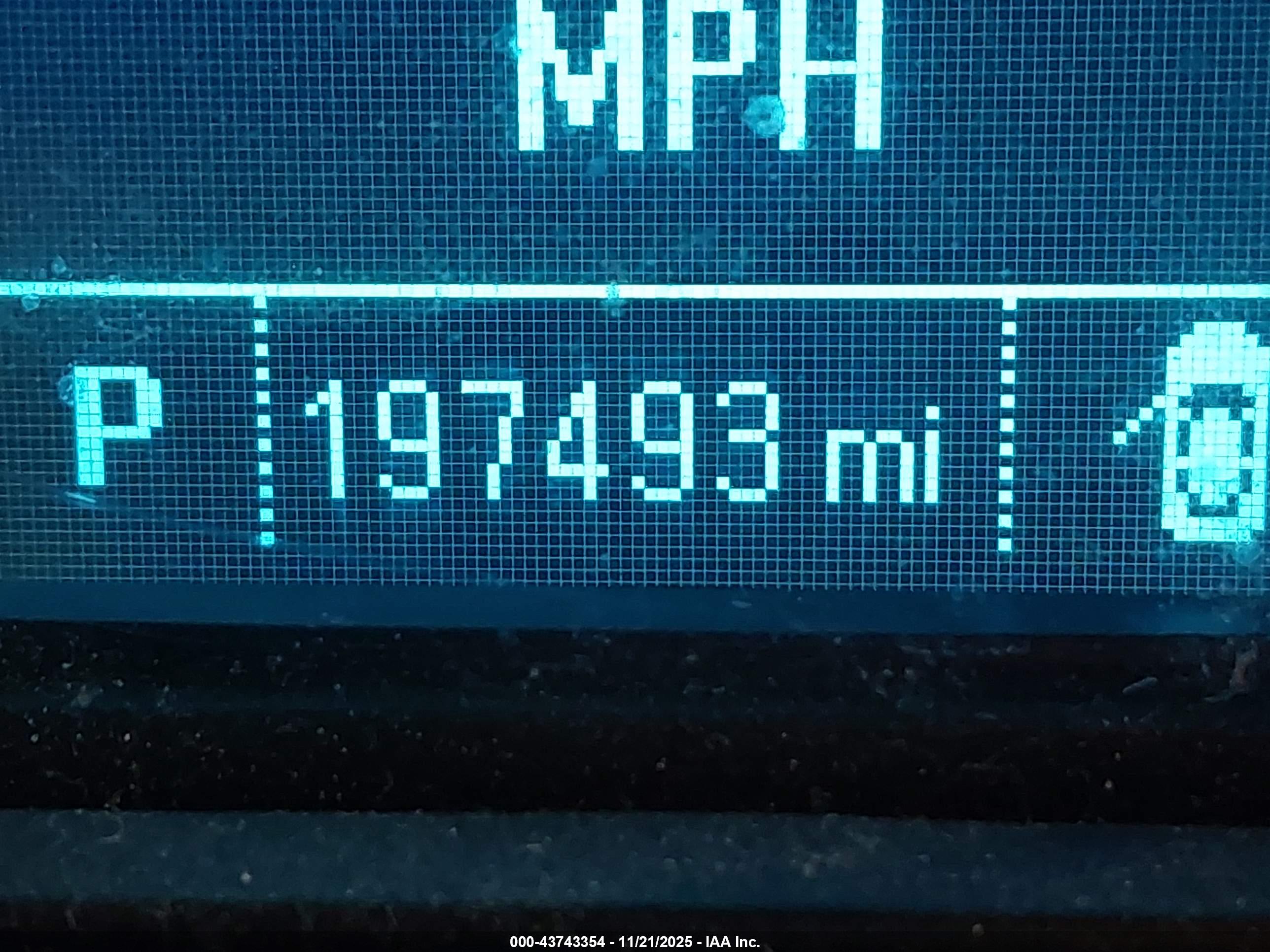 CHEVROLET EQUINOX image 7