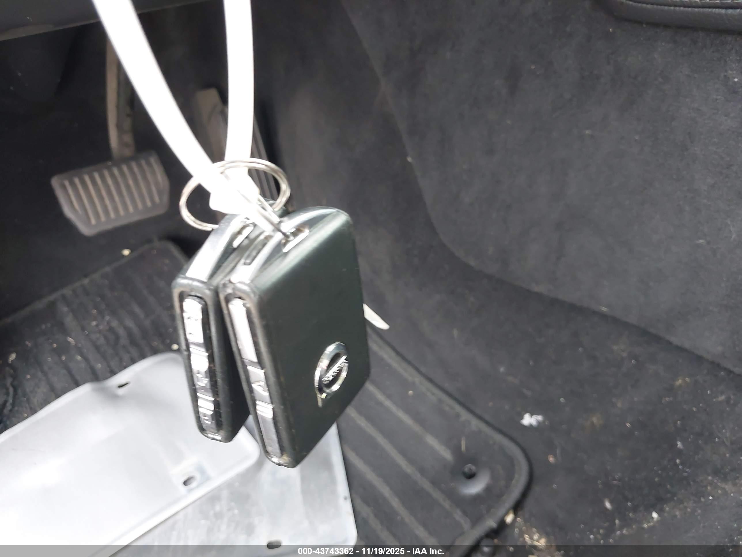 VOLVO XC90 image 11