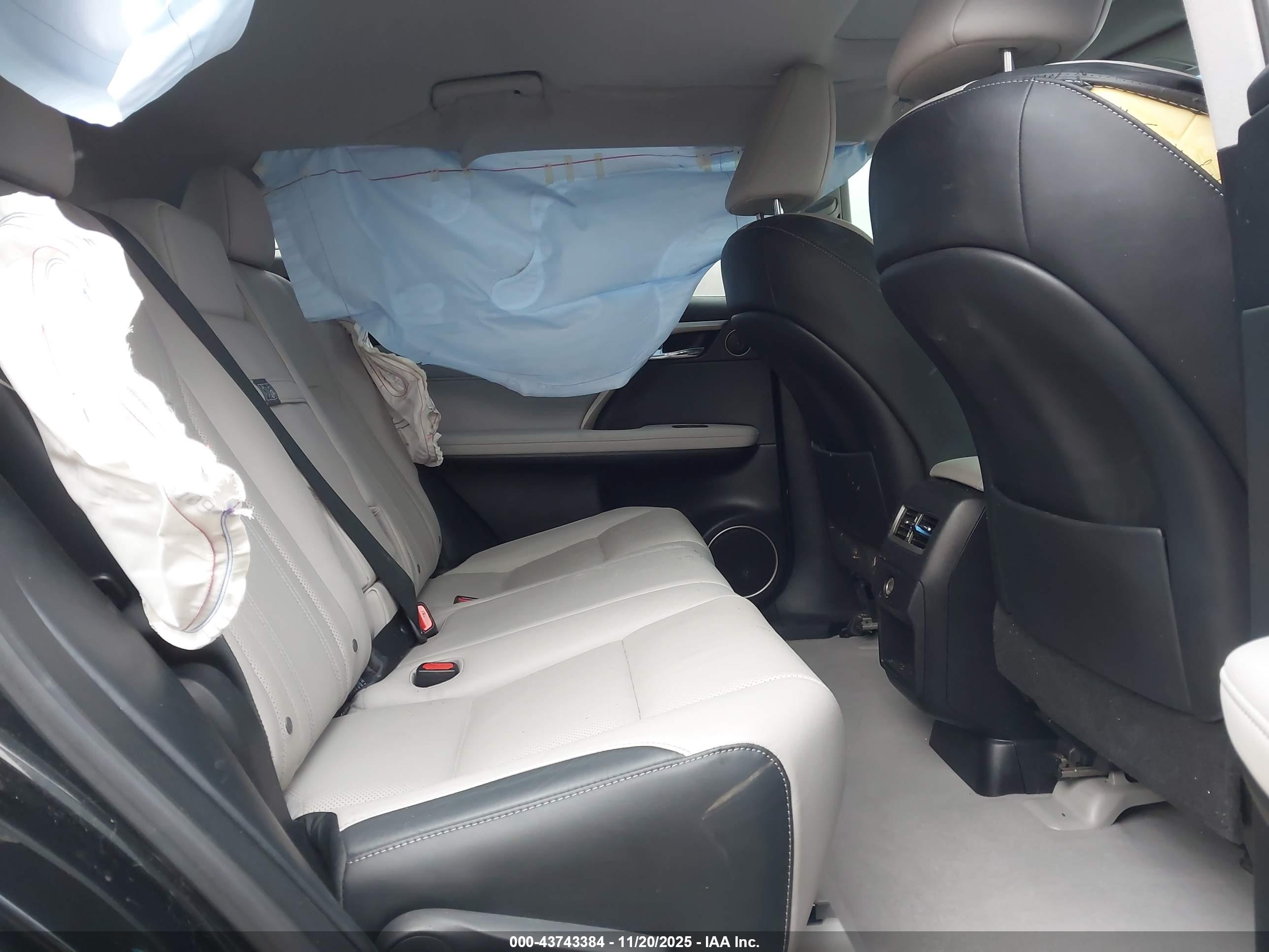 LEXUS RX image 8