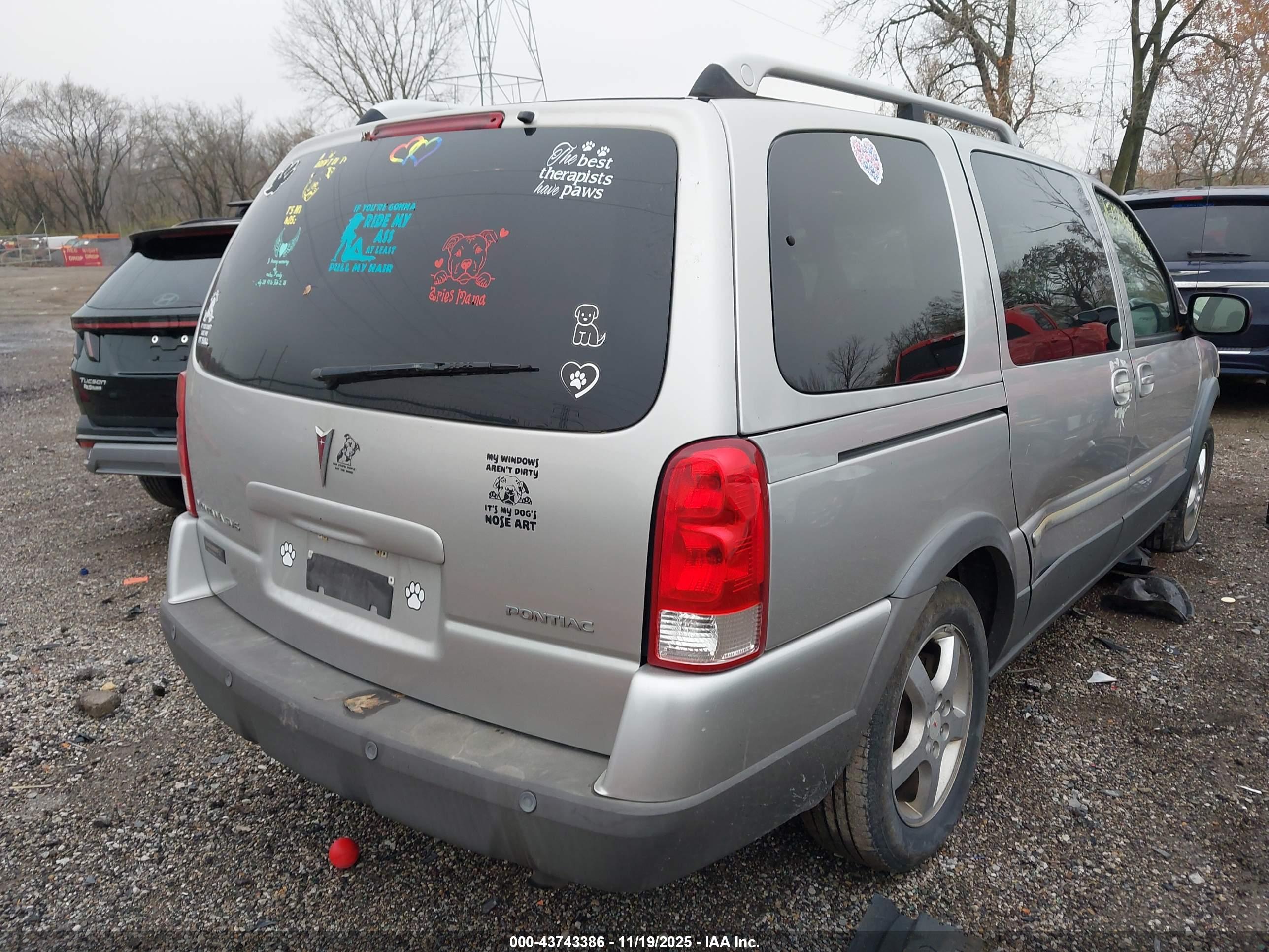 PONTIAC MONTANA image 4