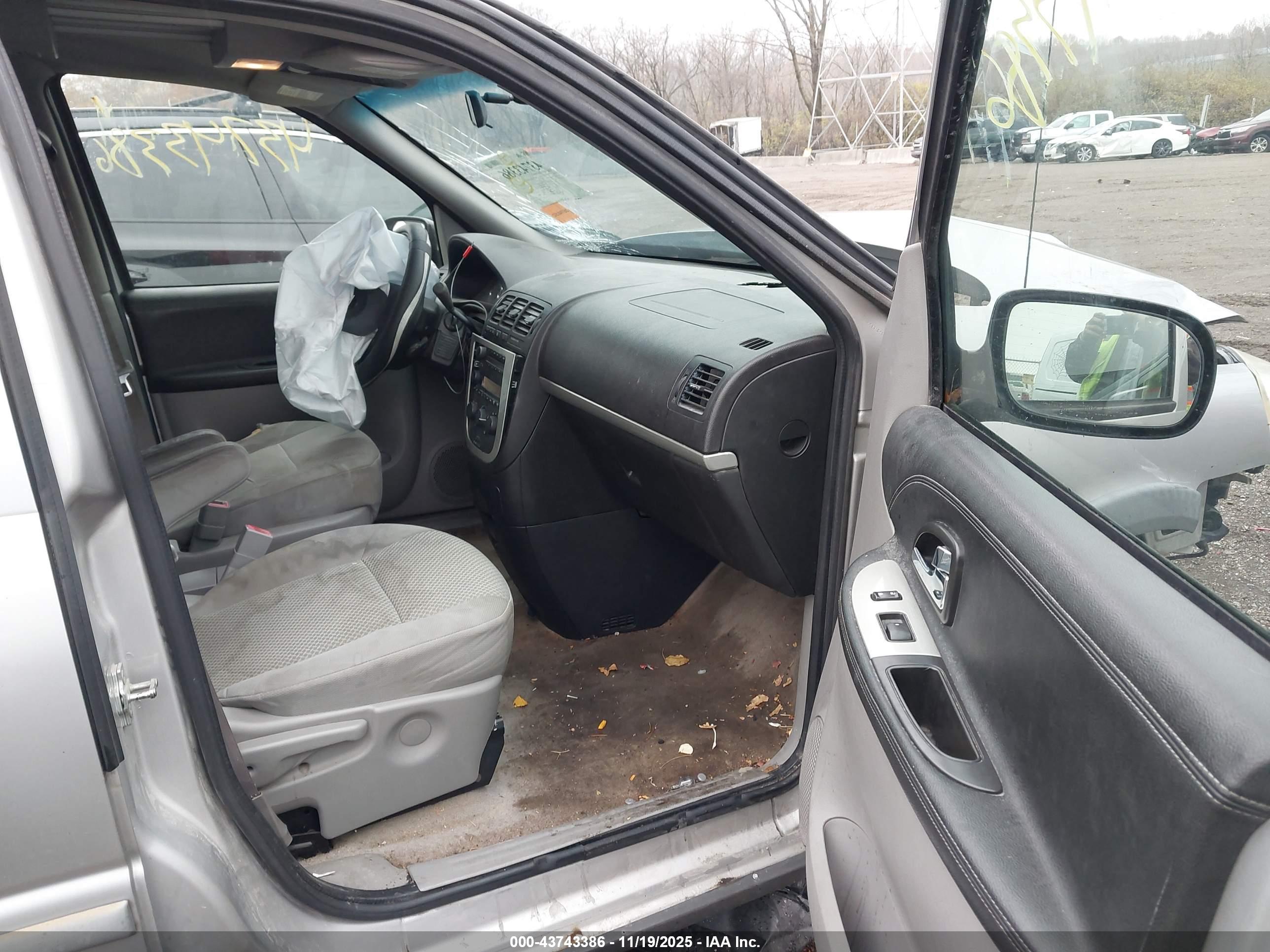 PONTIAC MONTANA image 5