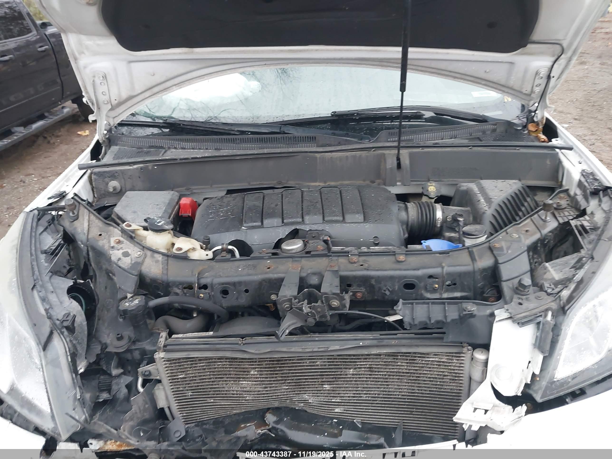 CHEVROLET TRAVERSE image 10