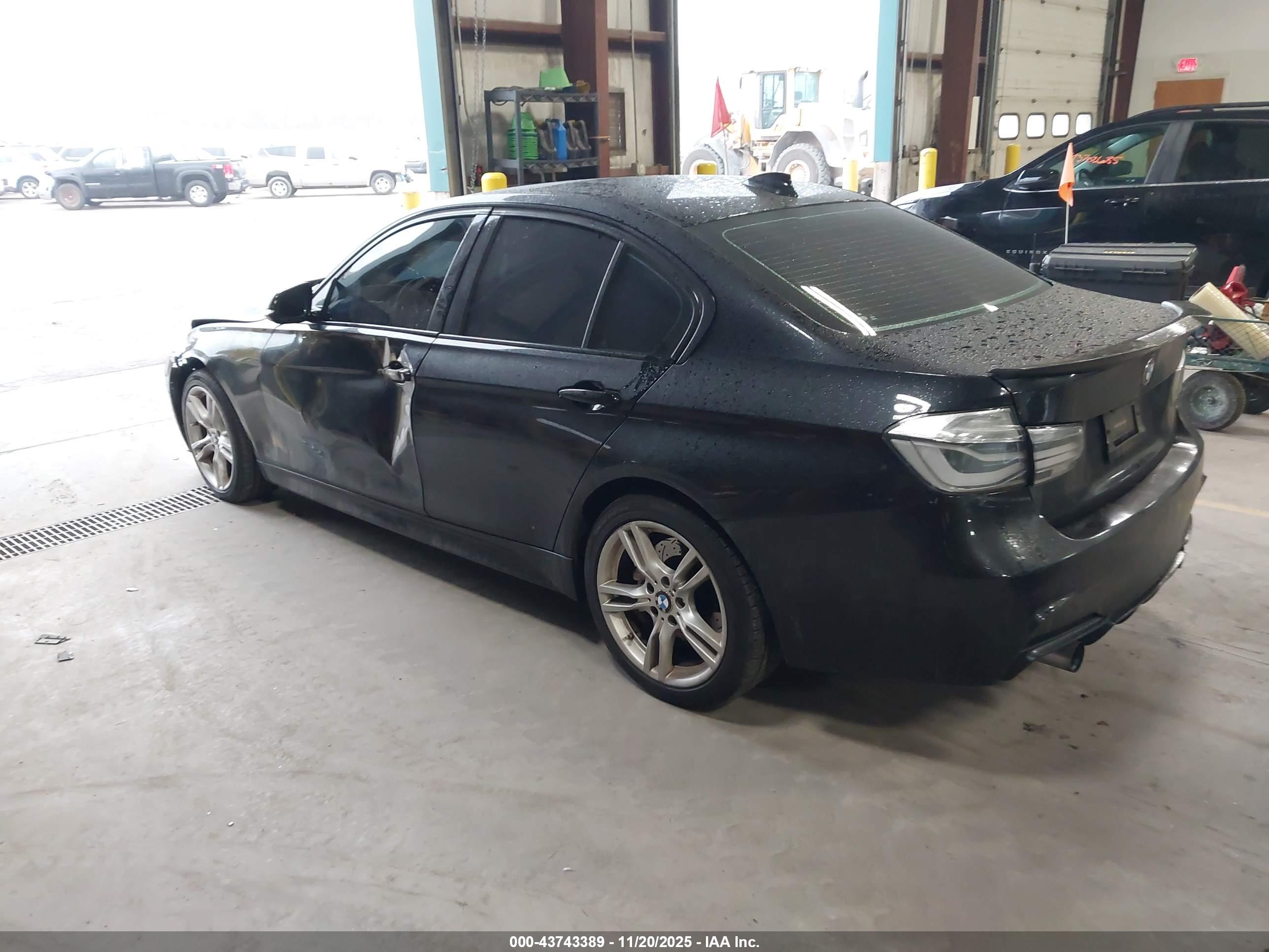 BMW 335I image 3