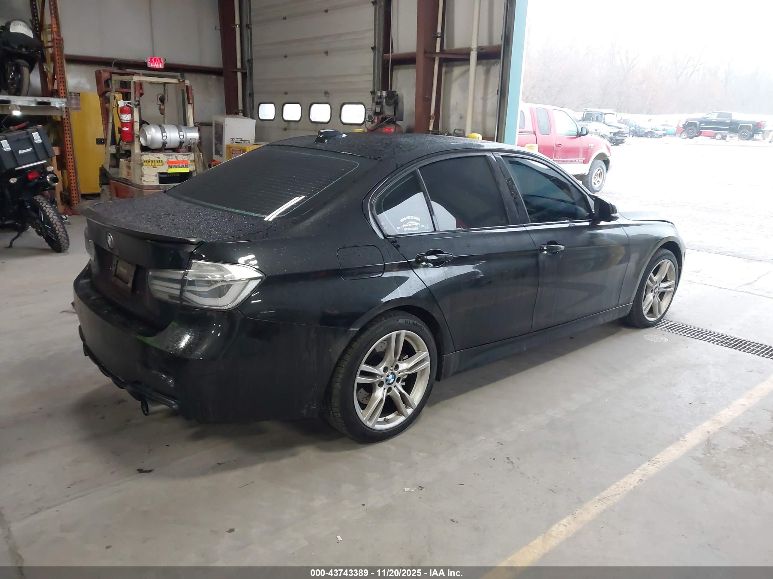 BMW 335I image 4