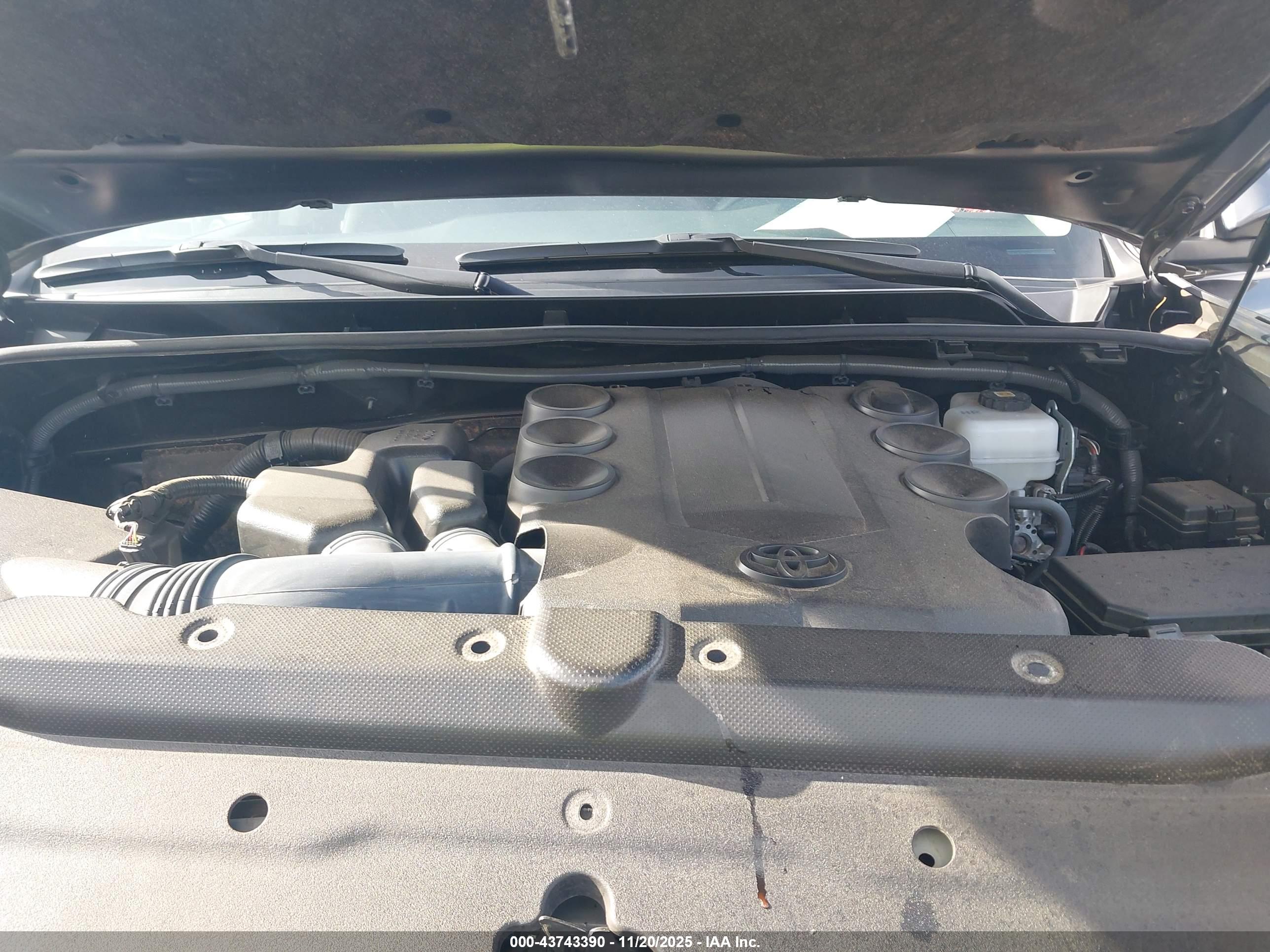 TOYOTA 4RUNNER image 10