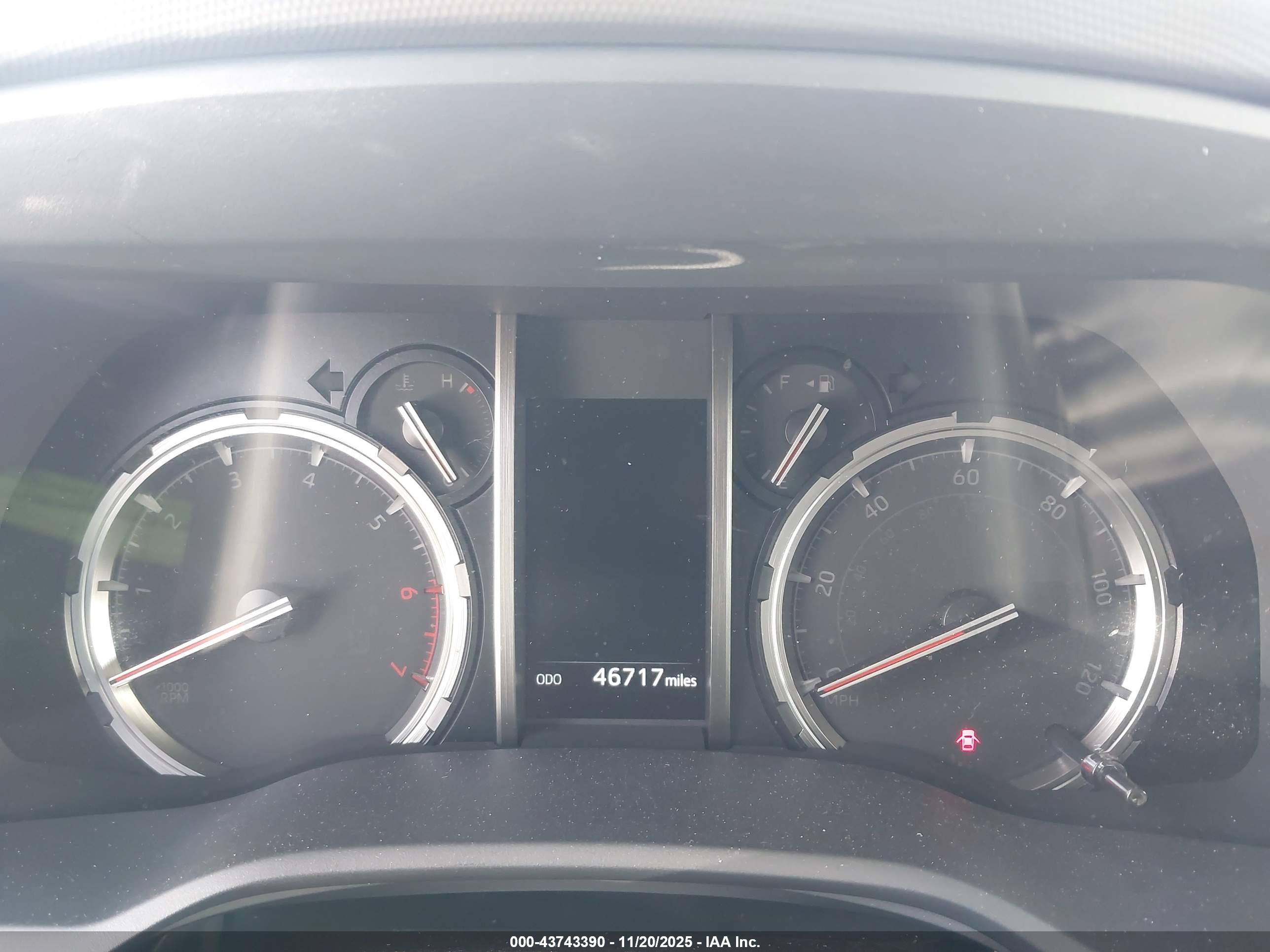 TOYOTA 4RUNNER image 7