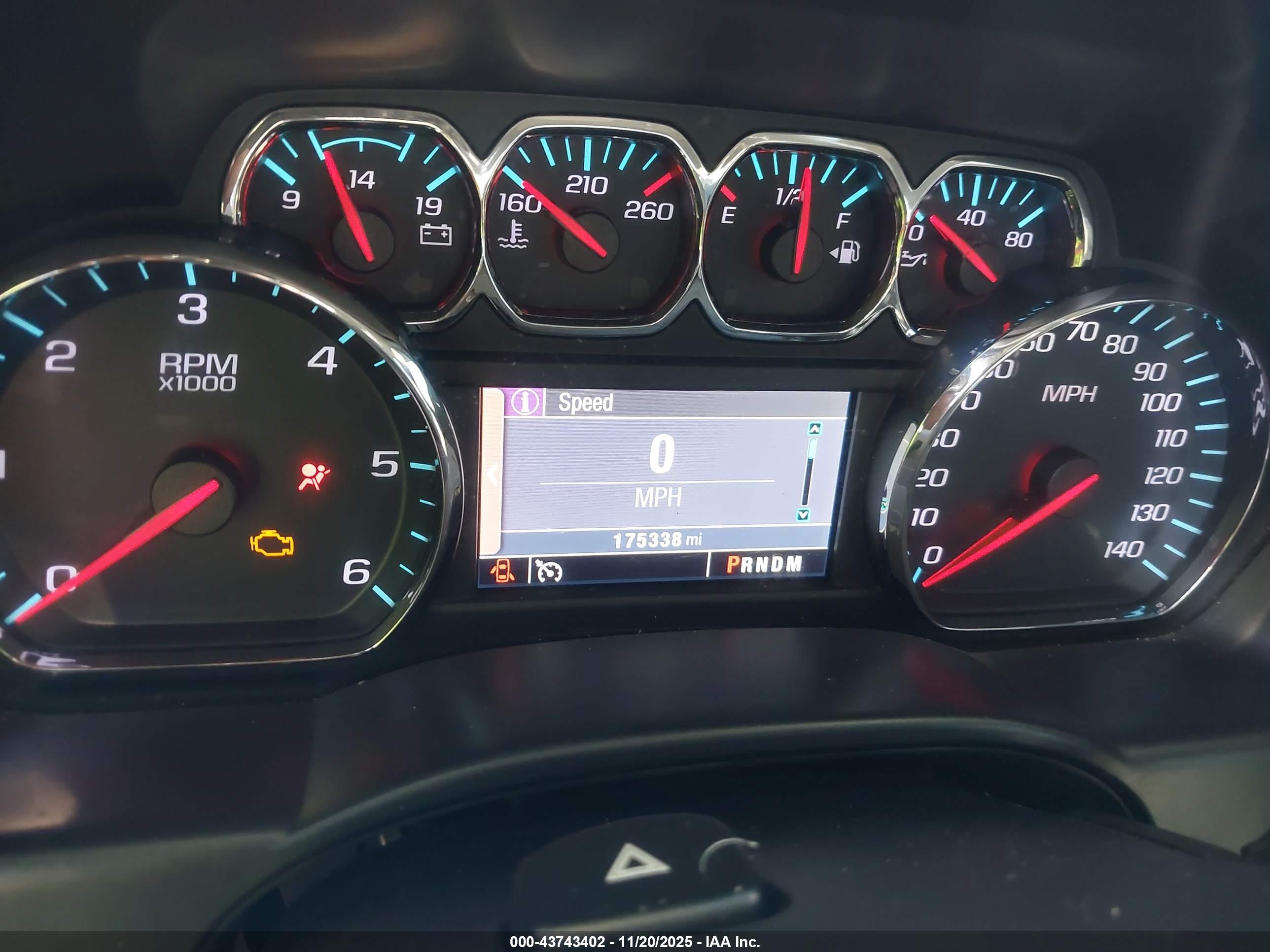 CHEVROLET SILVERADO image 7