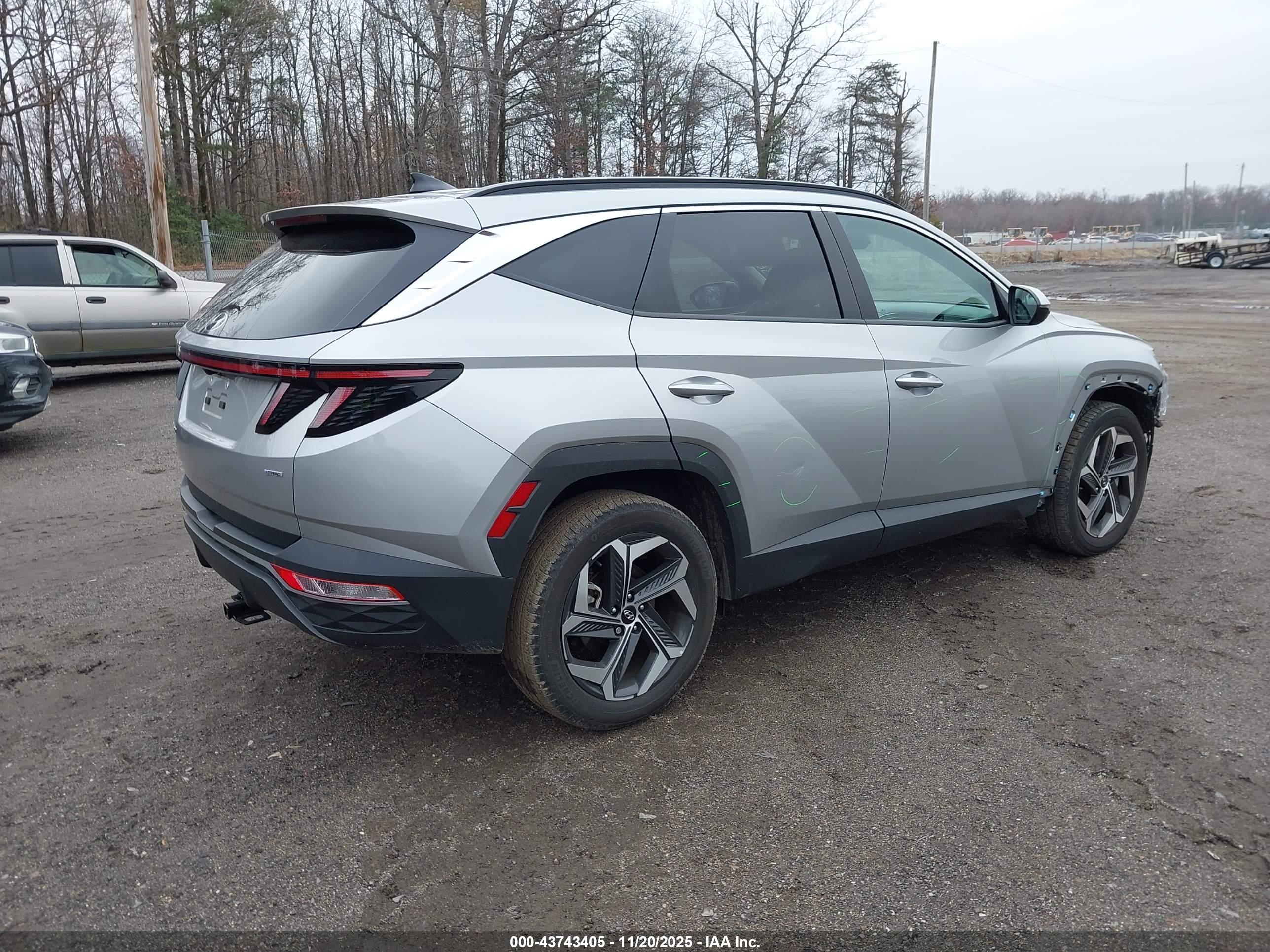 HYUNDAI TUCSON image 4