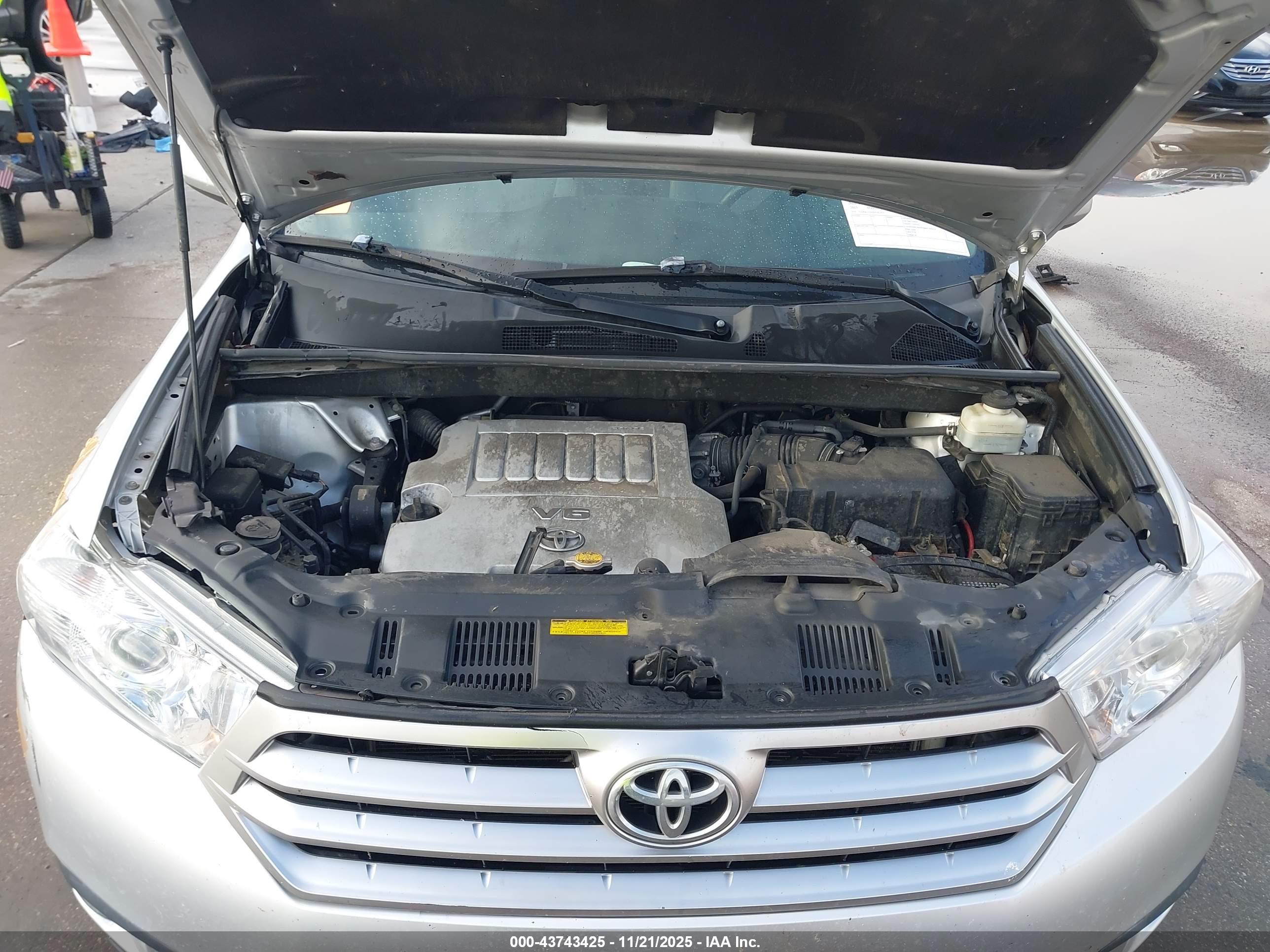 TOYOTA HIGHLANDER image 10