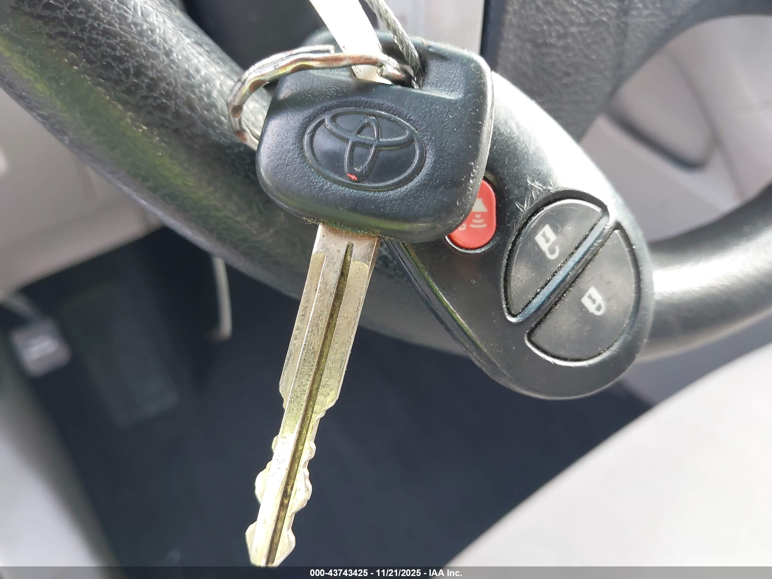 TOYOTA HIGHLANDER image 11