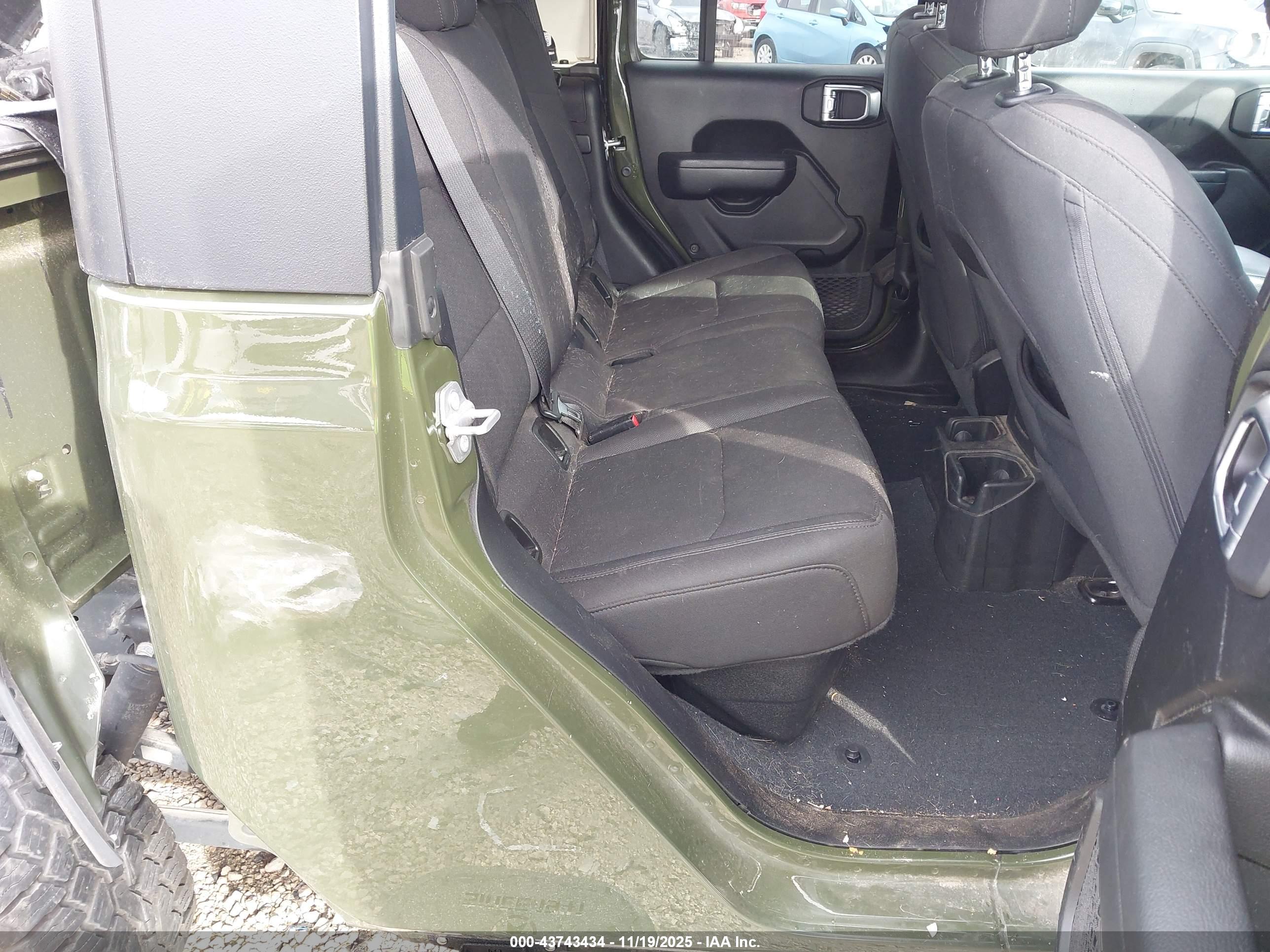 JEEP GLADIATOR image 8