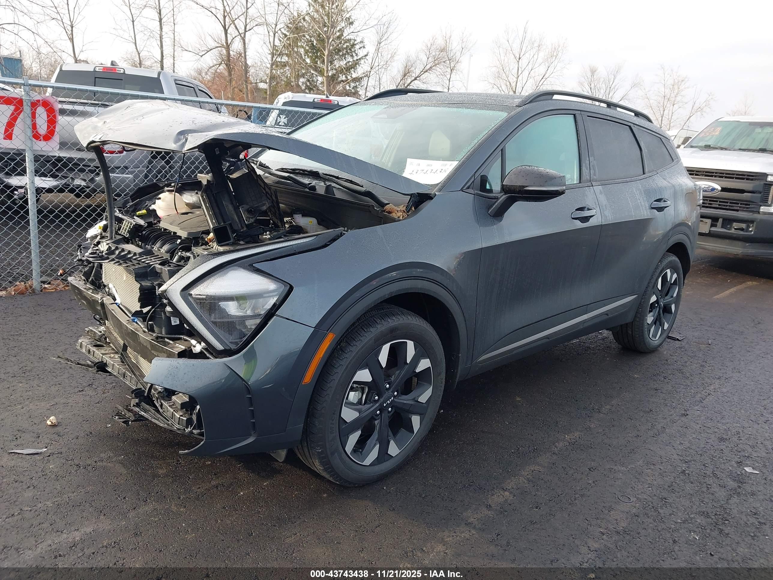 KIA SPORTAGE image 2