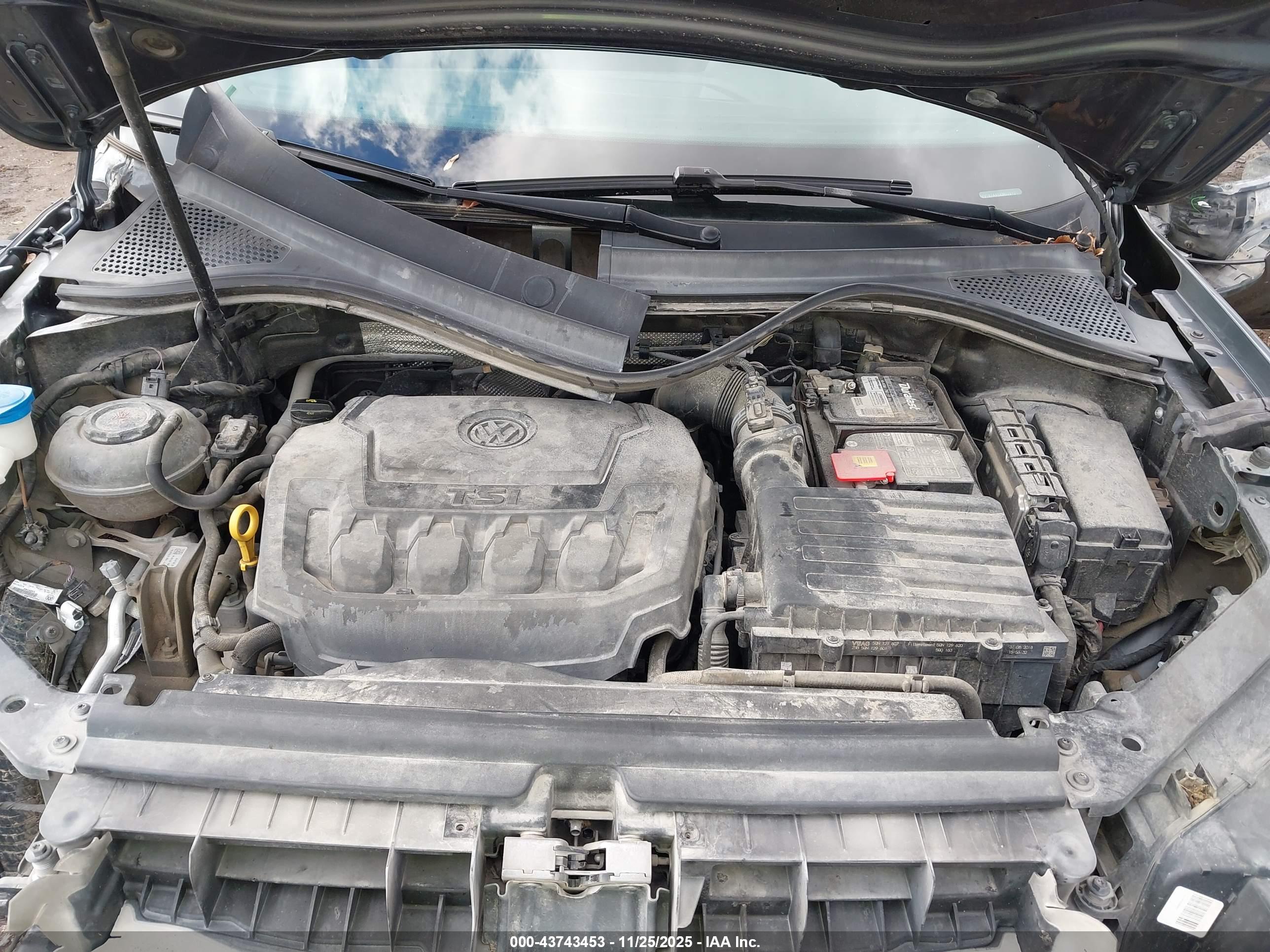 VOLKSWAGEN TIGUAN image 10