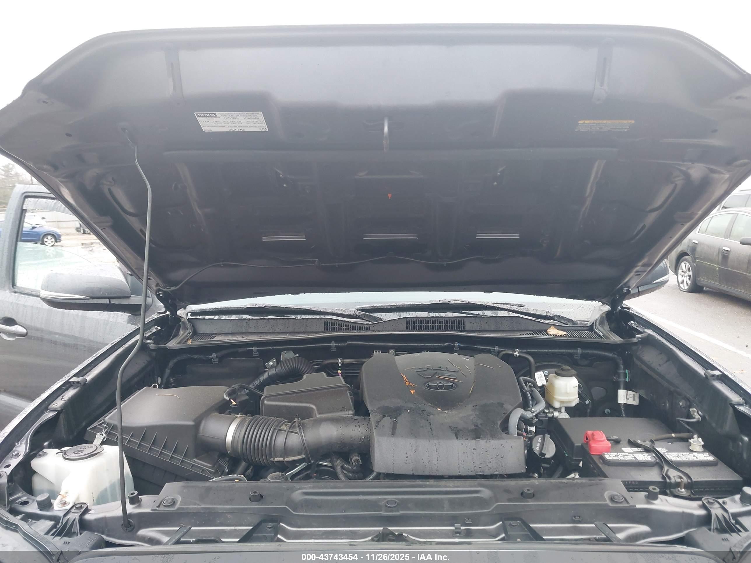 TOYOTA TACOMA image 10
