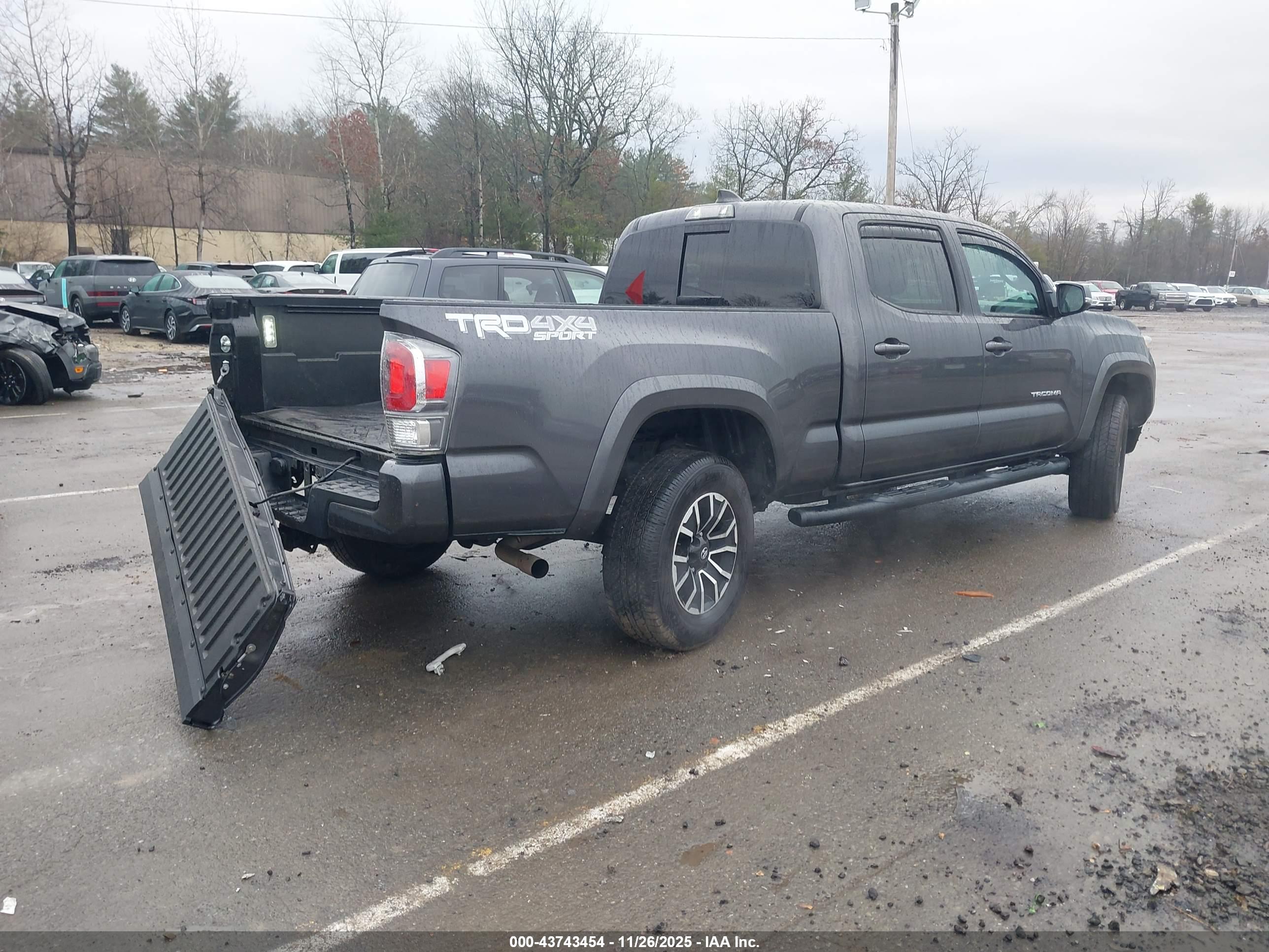 TOYOTA TACOMA image 4