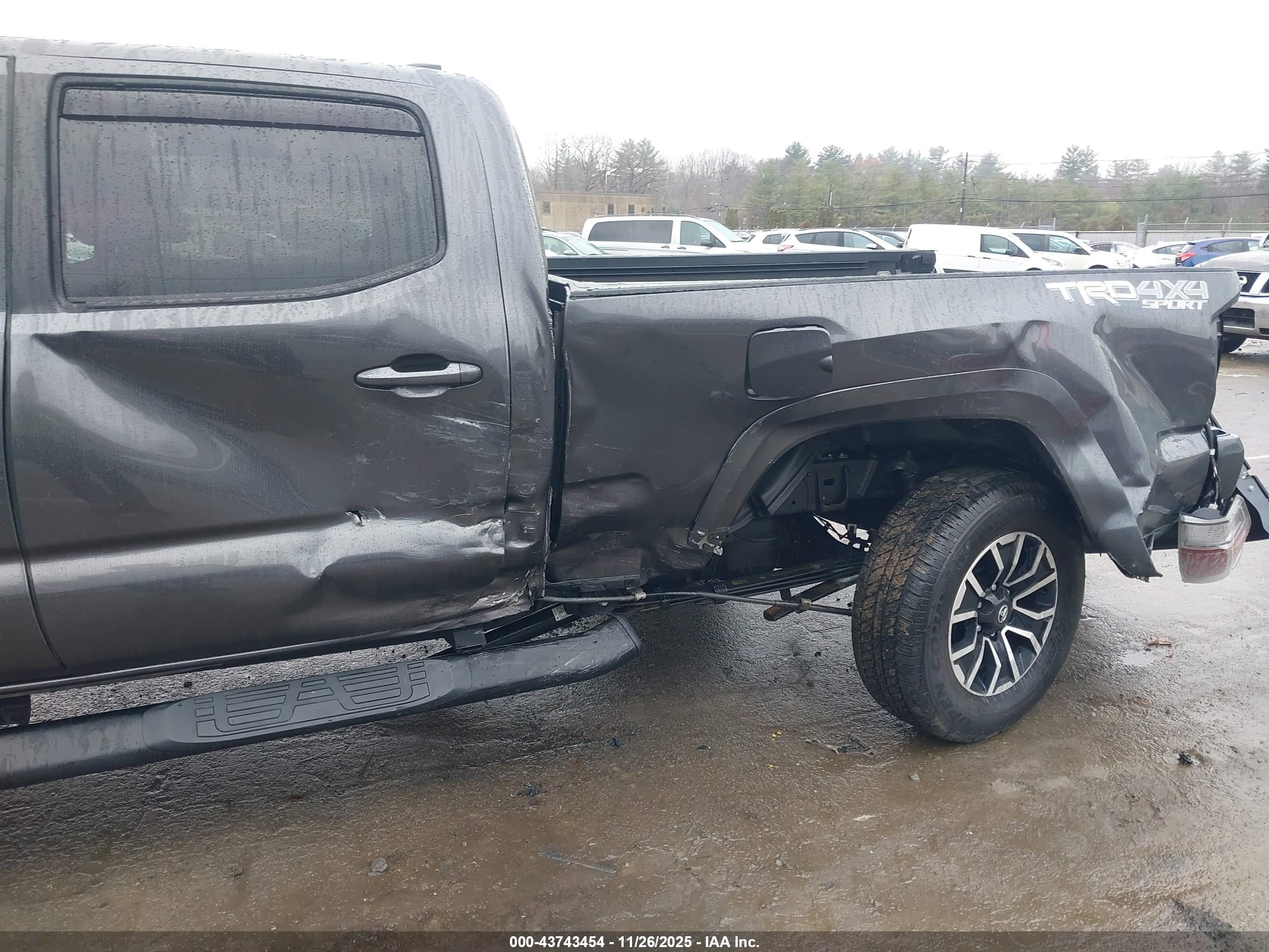 TOYOTA TACOMA image 6