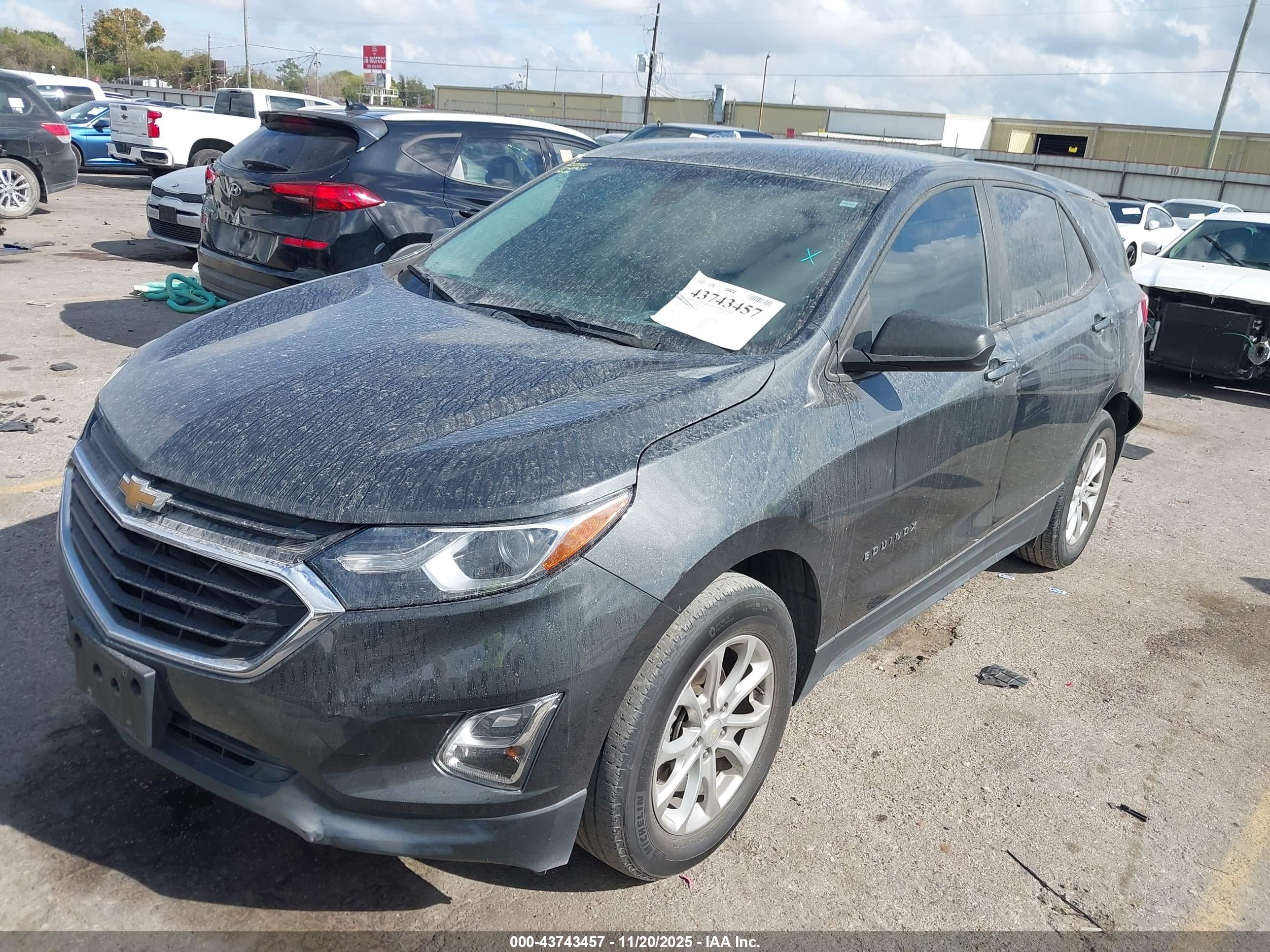 CHEVROLET EQUINOX image 2