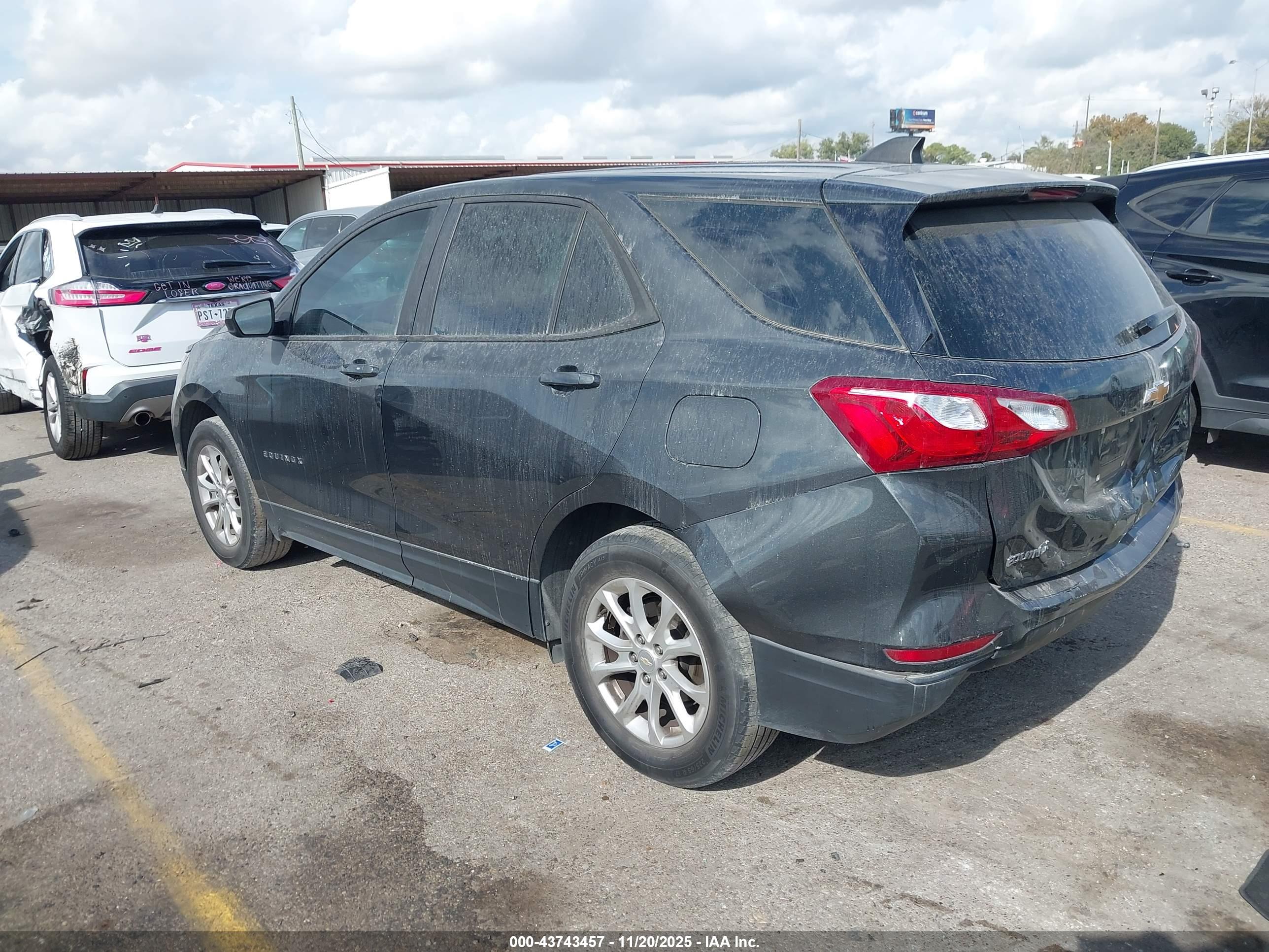 CHEVROLET EQUINOX image 3