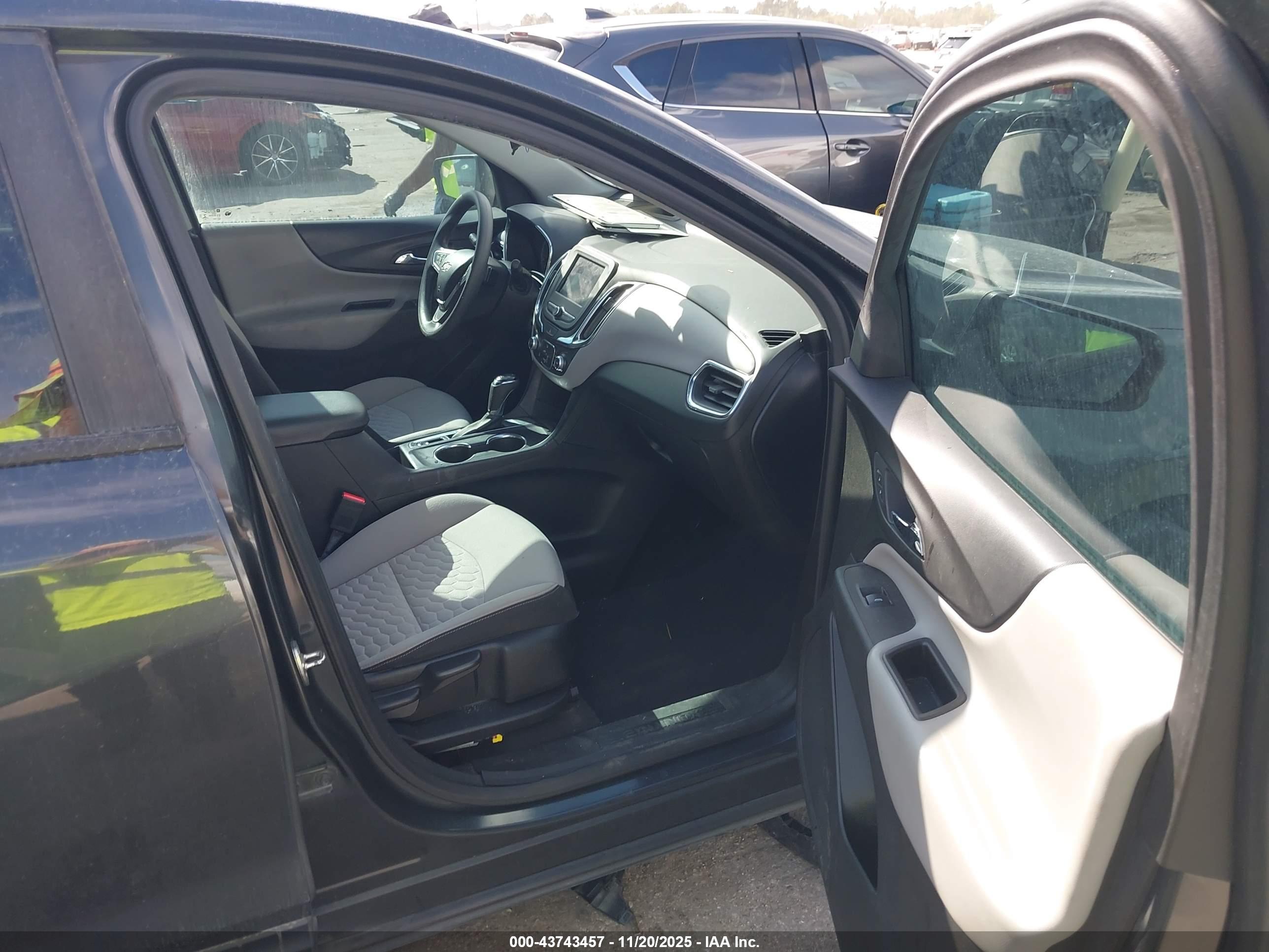 CHEVROLET EQUINOX image 5