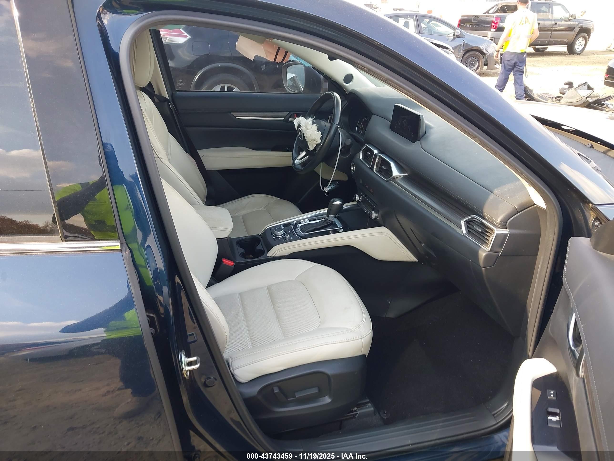 MAZDA CX-5 image 5
