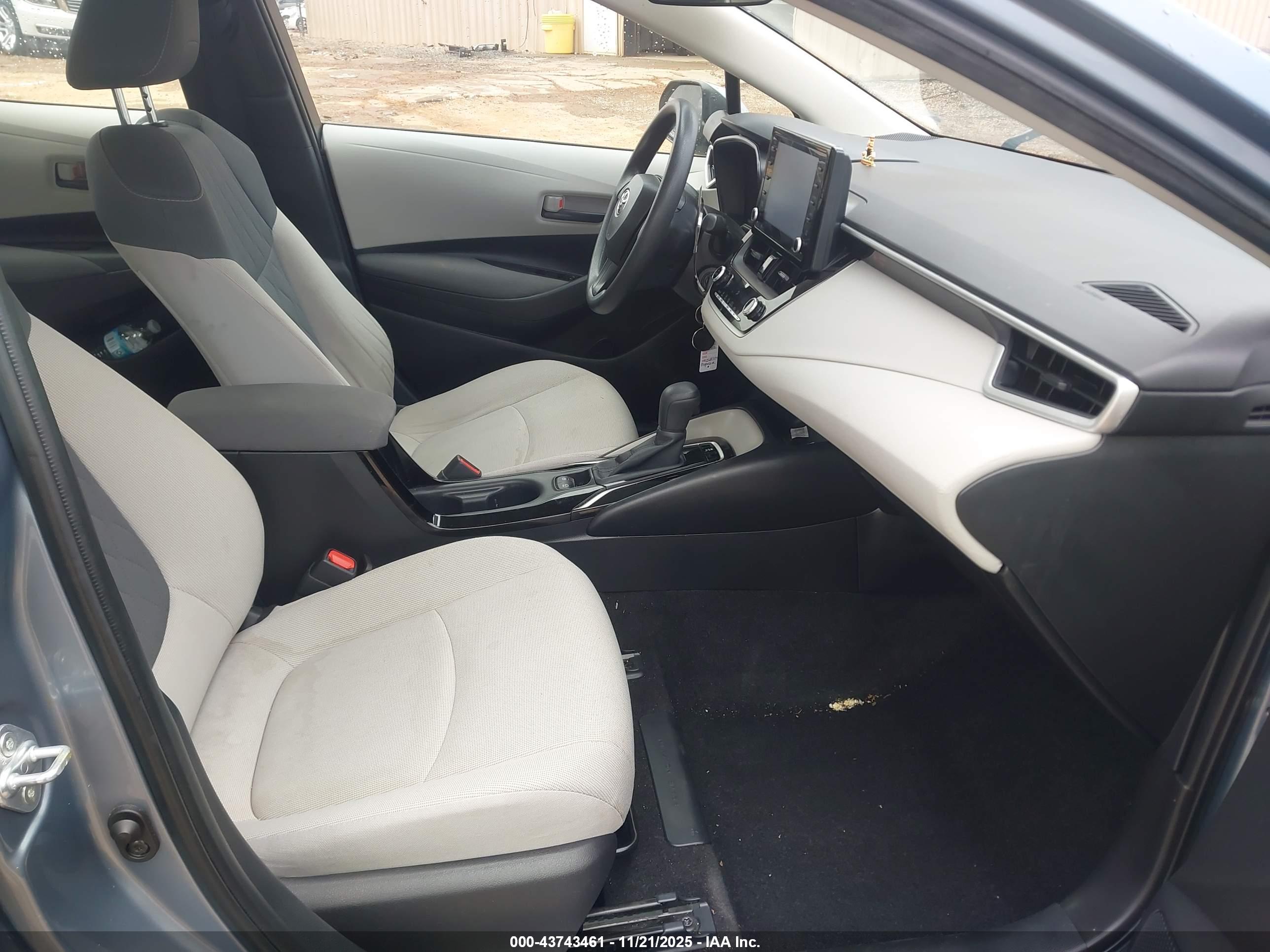 TOYOTA COROLLA image 5