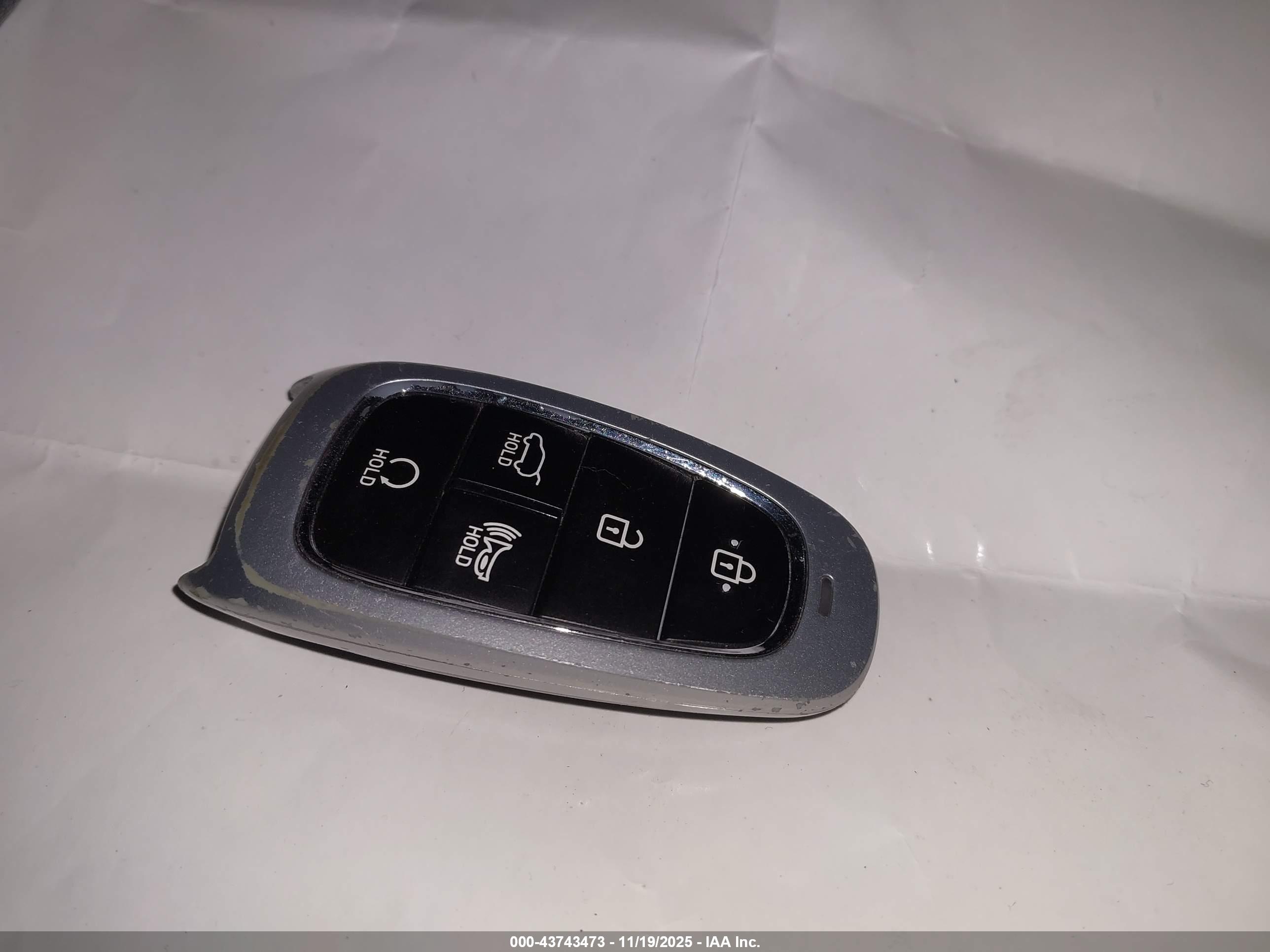 HYUNDAI TUCSON image 11