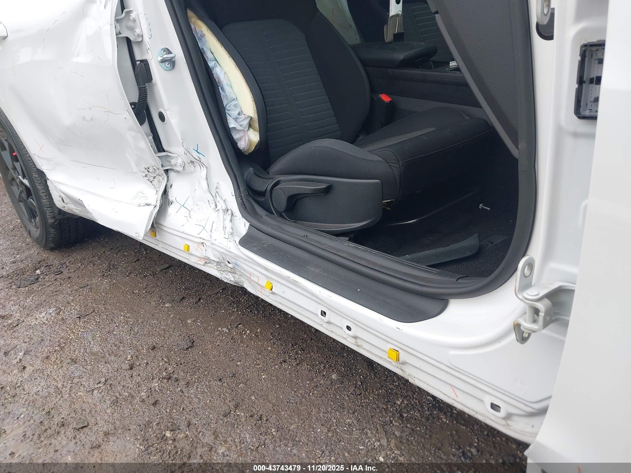 KIA K5 image 6