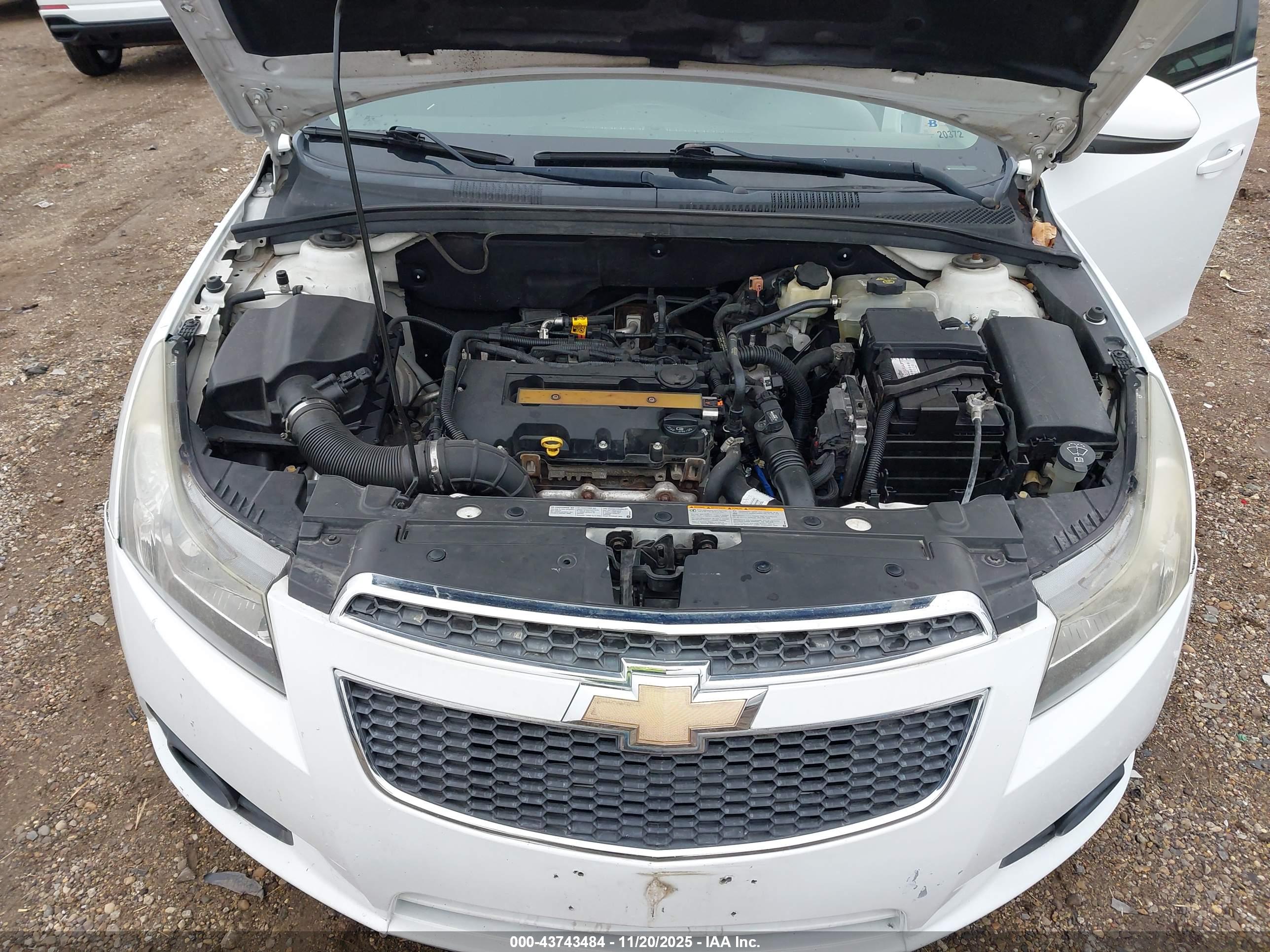 CHEVROLET CRUZE image 10