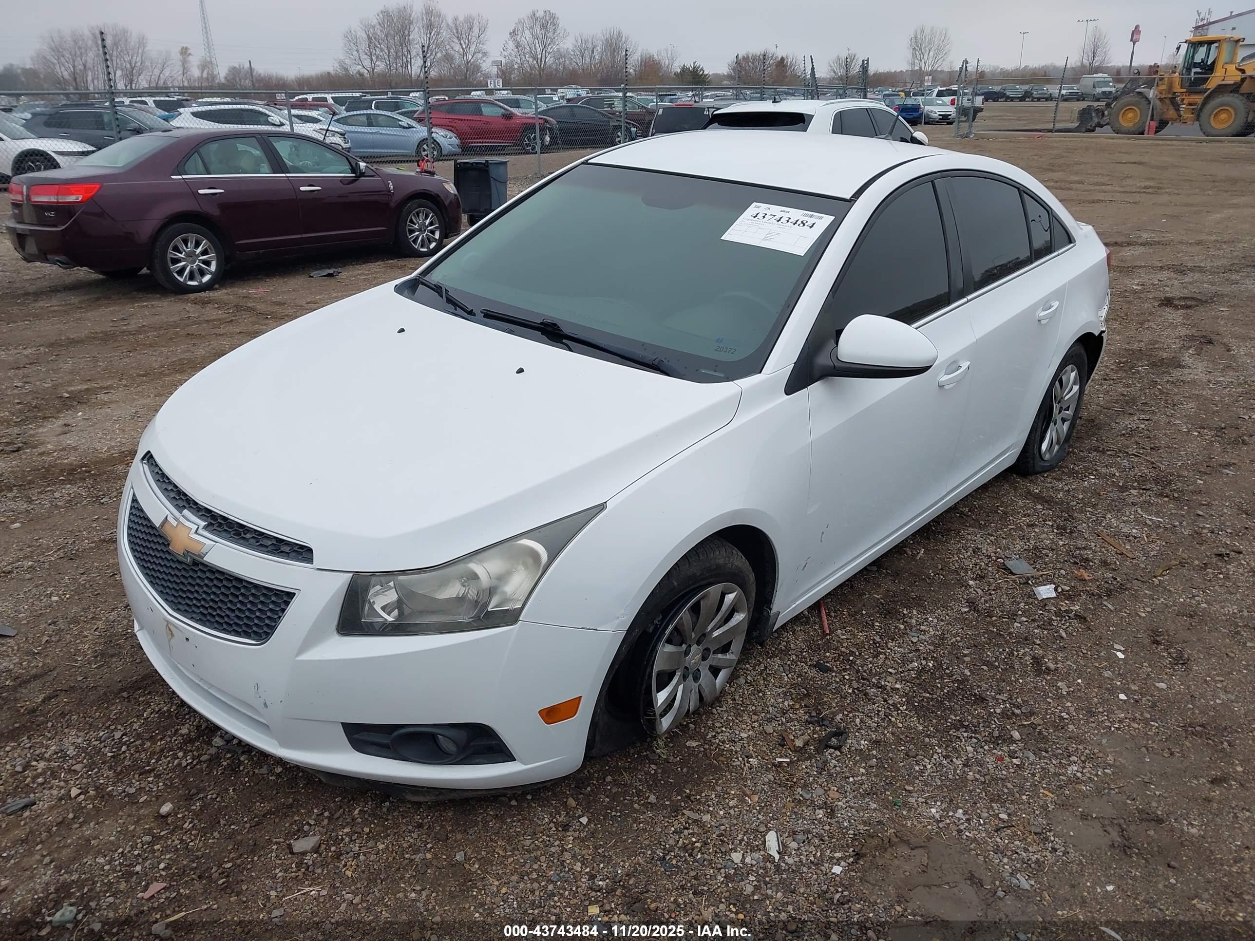 CHEVROLET CRUZE image 2