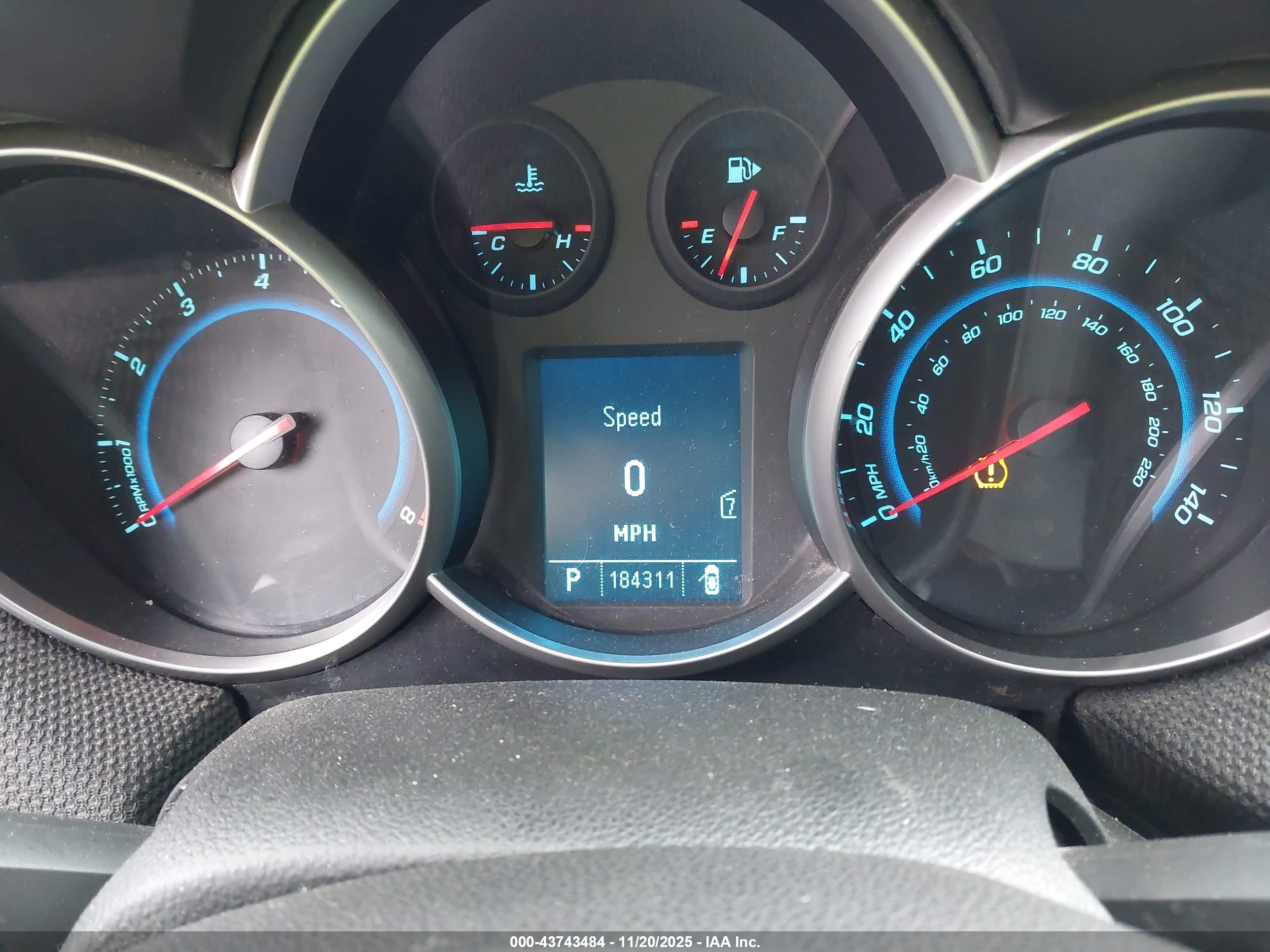 CHEVROLET CRUZE image 7