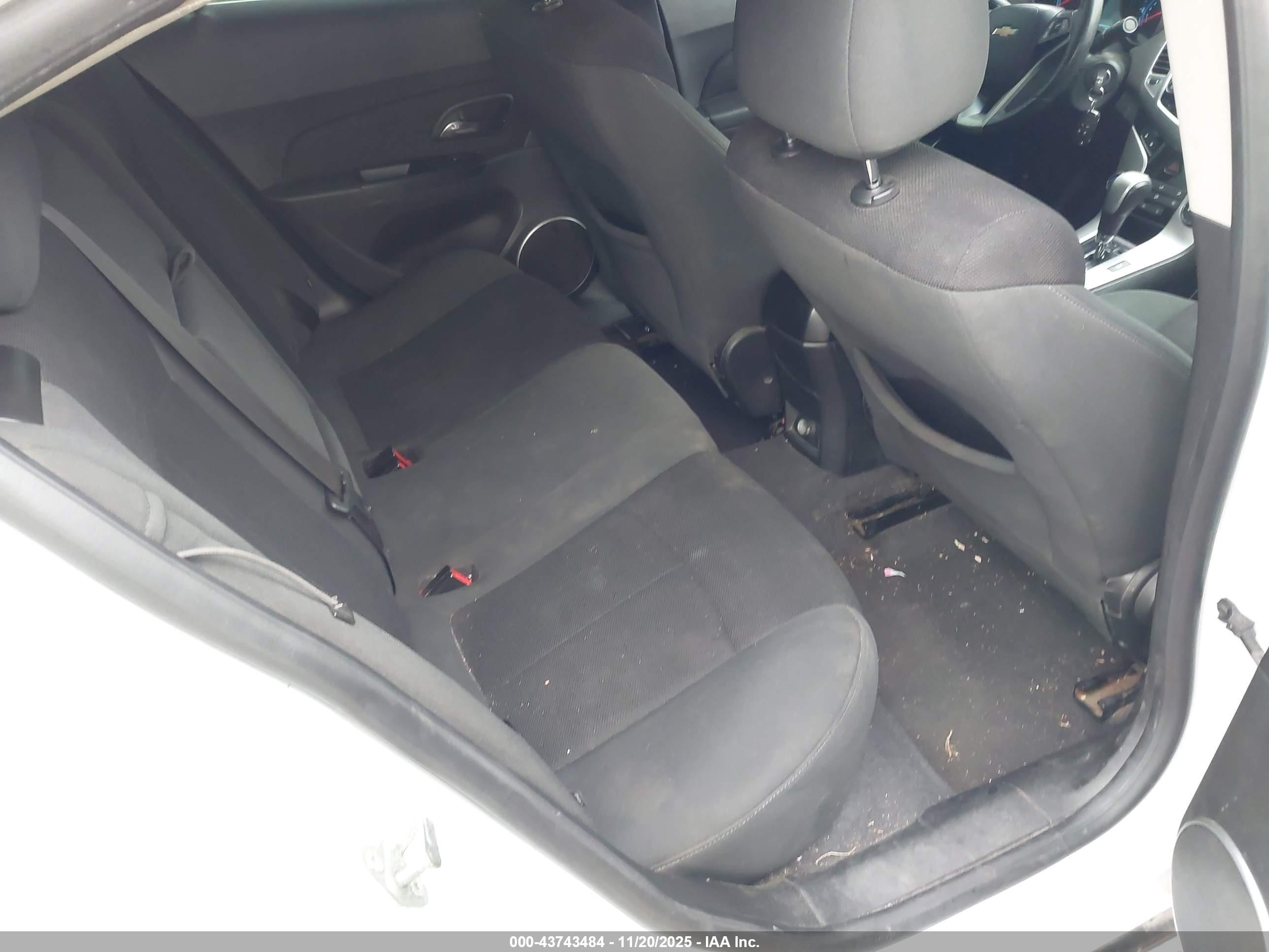 CHEVROLET CRUZE image 8