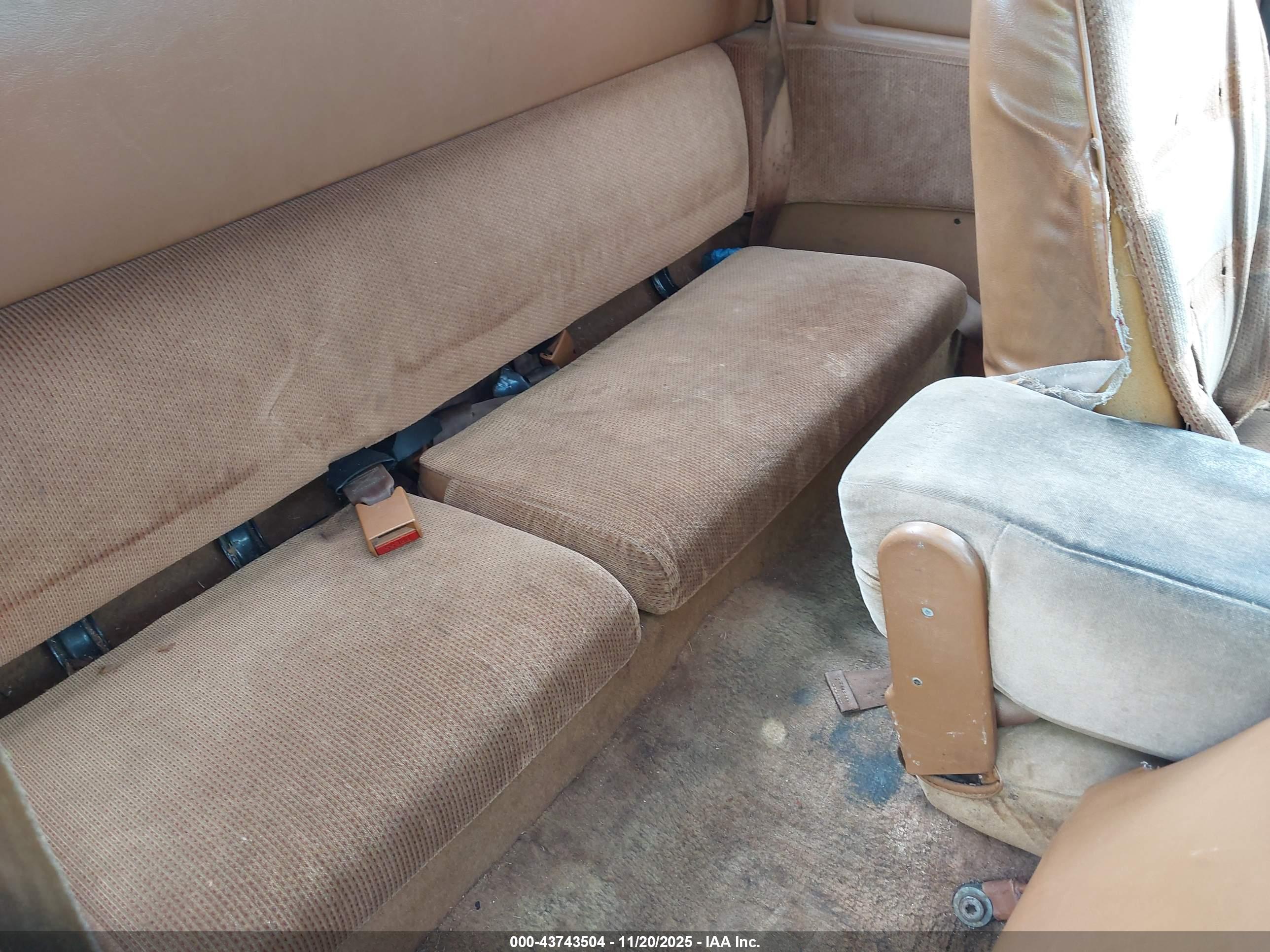 DODGE DAKOTA image 8