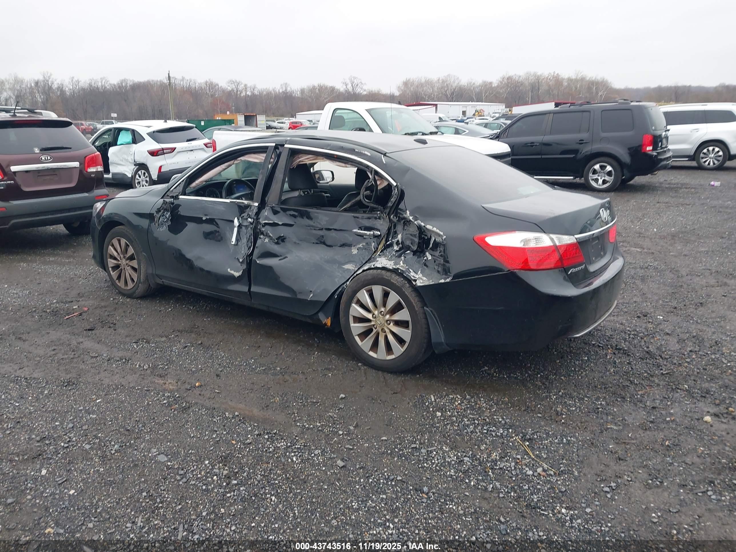 HONDA ACCORD image 3
