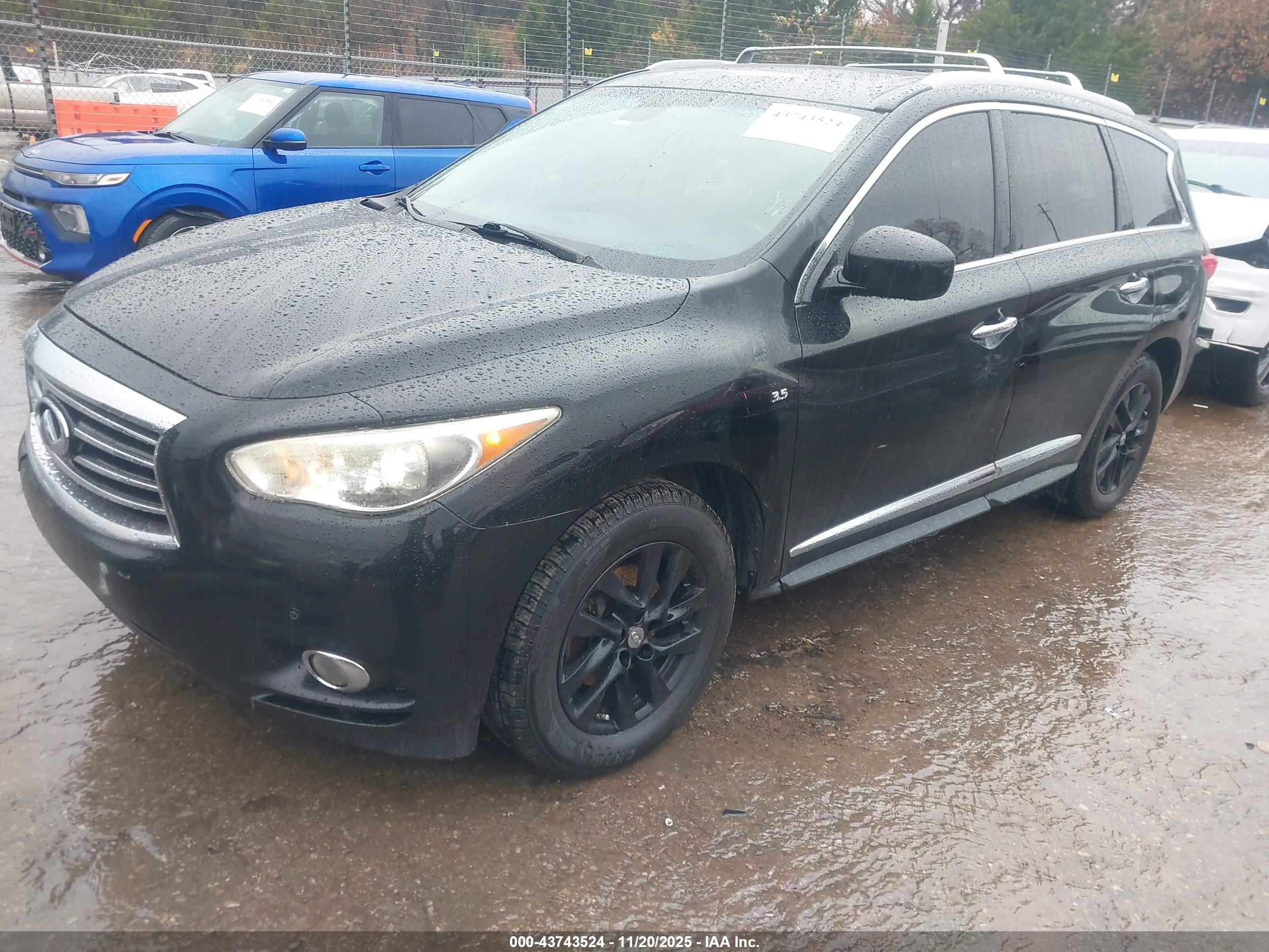 INFINITI QX60 image 2