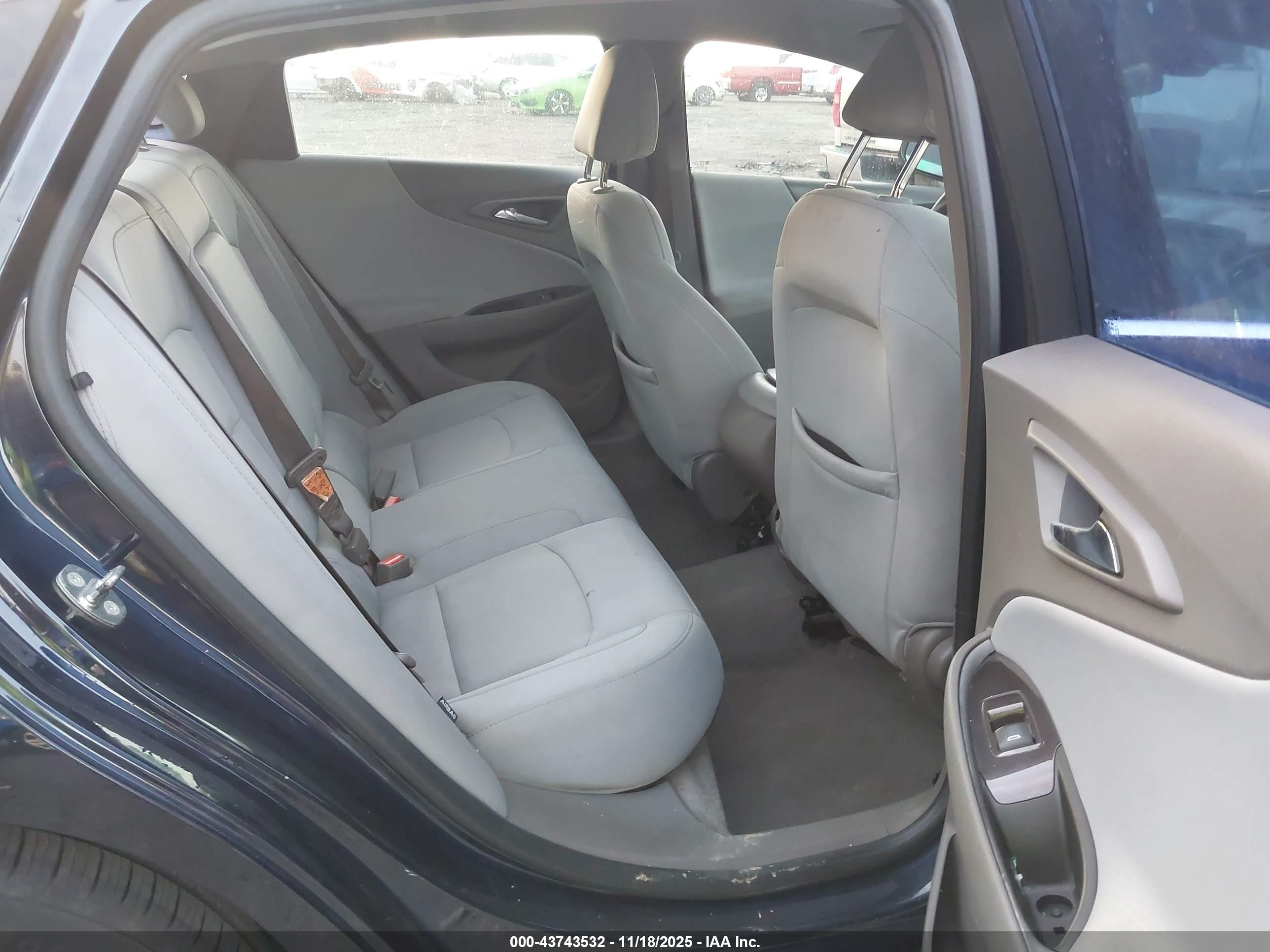 CHEVROLET MALIBU image 8