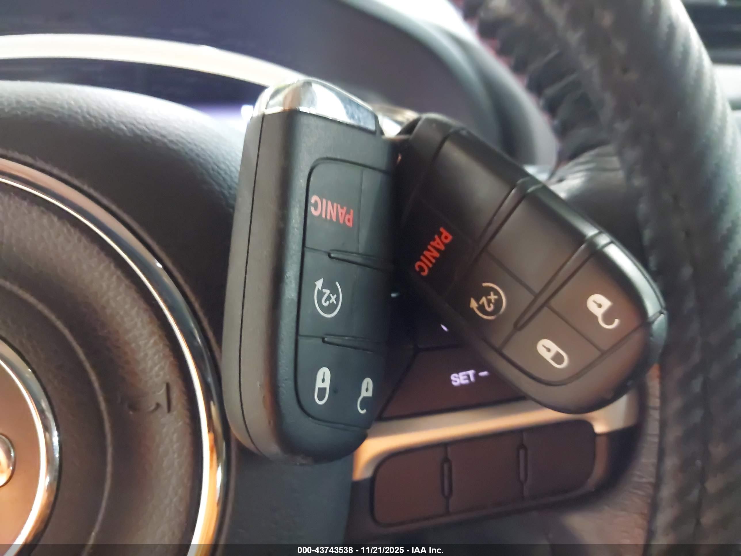JEEP RENEGADE image 11