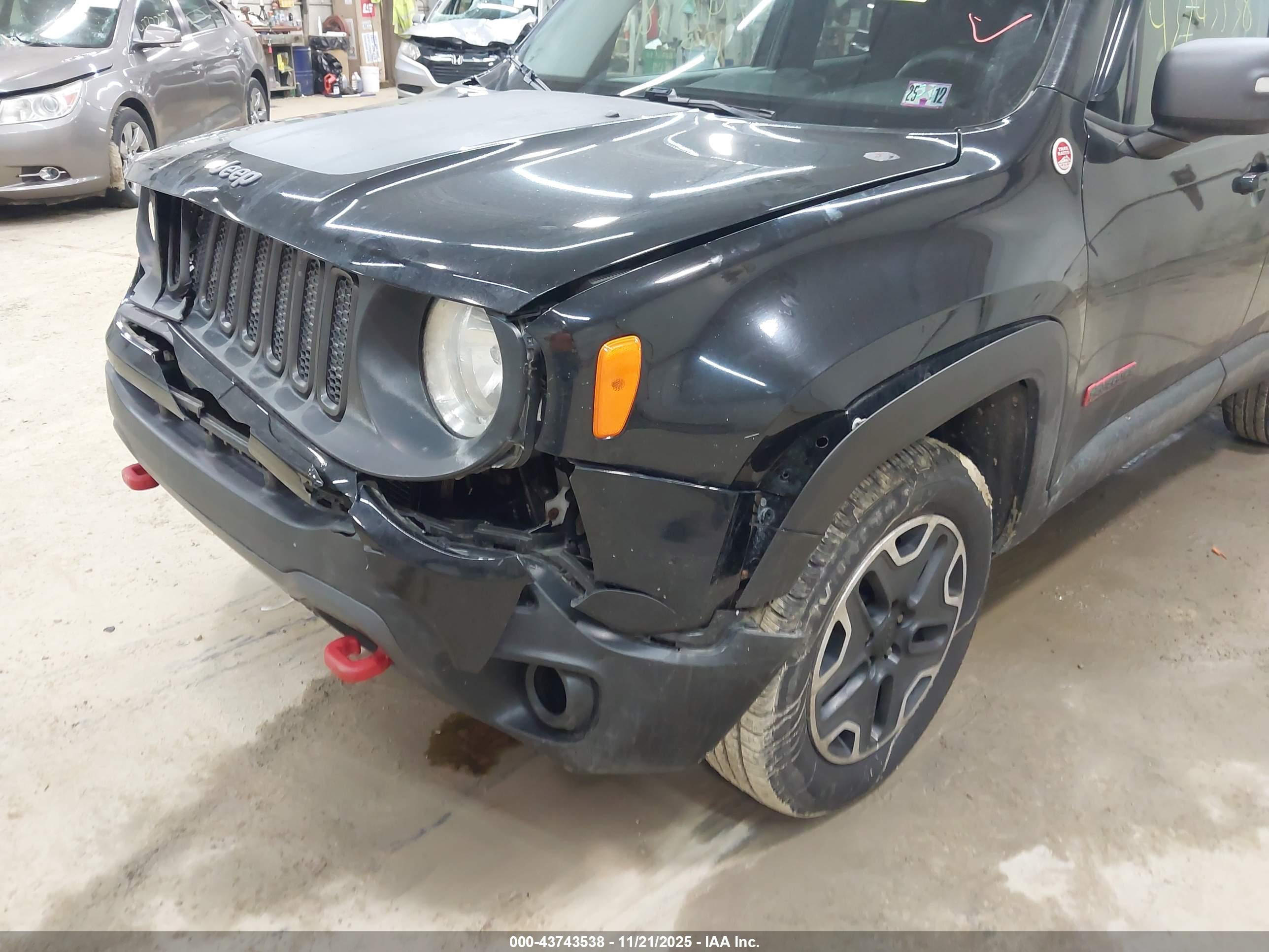 JEEP RENEGADE image 6