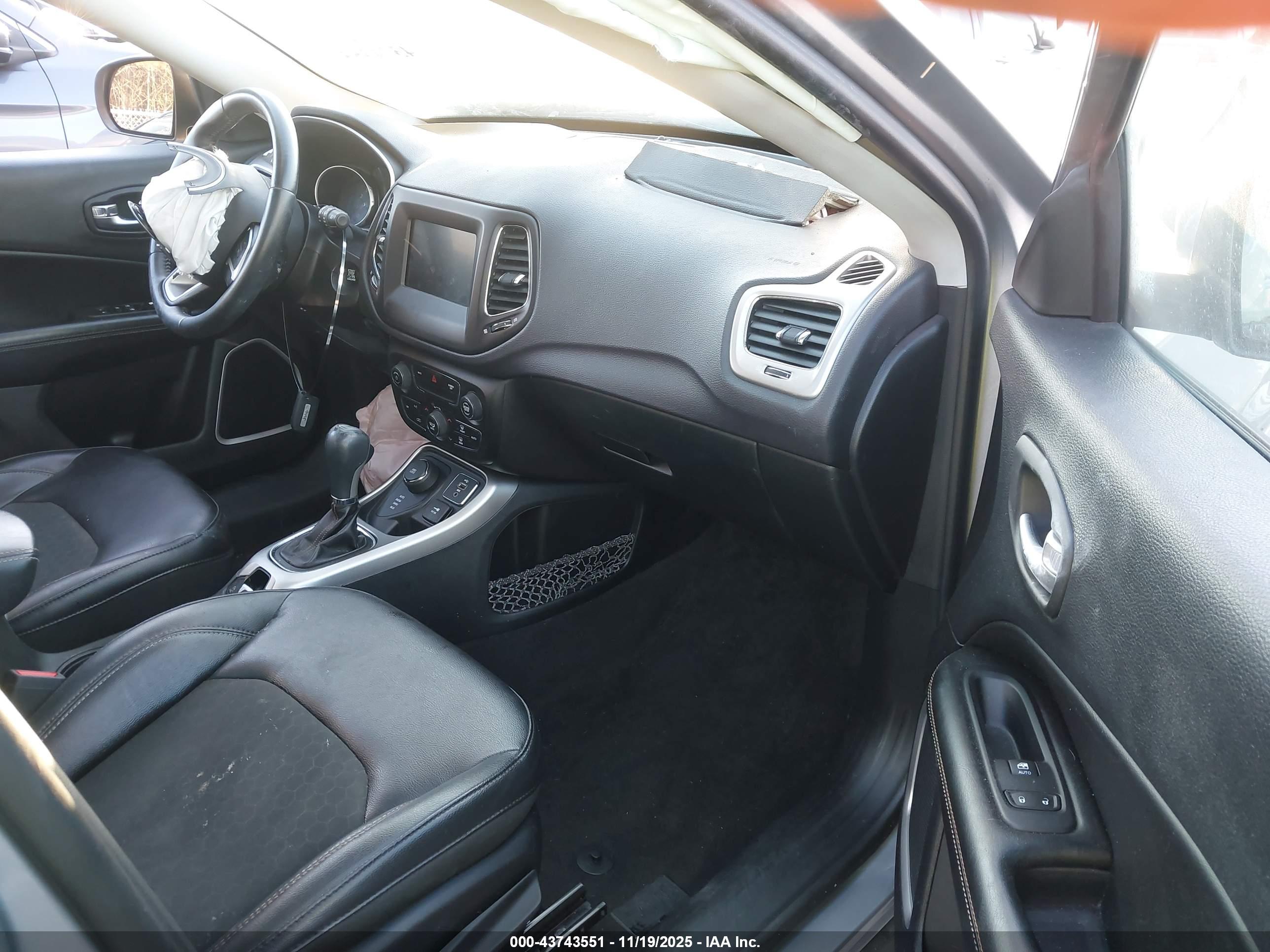 JEEP COMPASS image 5