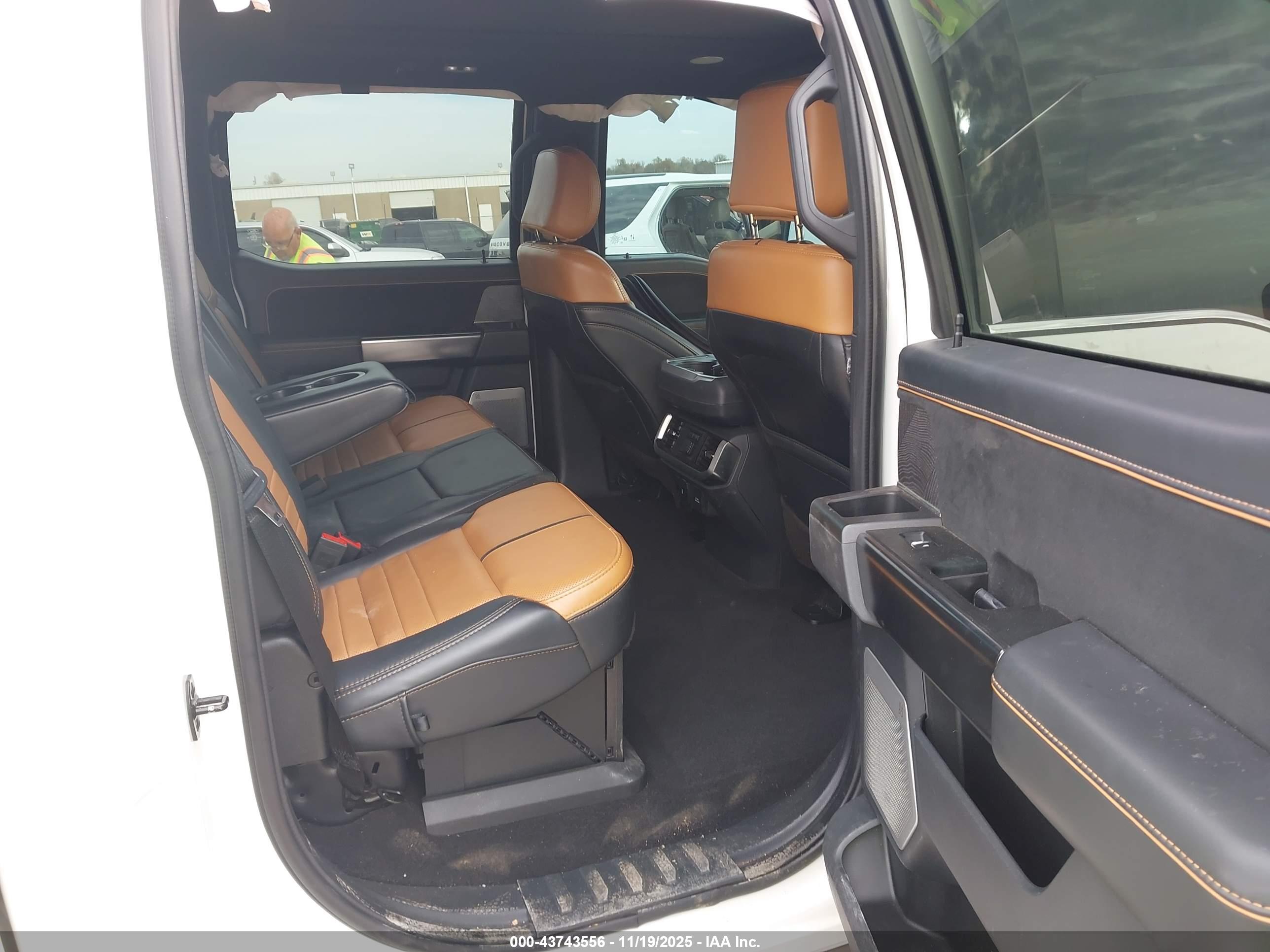 FORD F-150 image 8