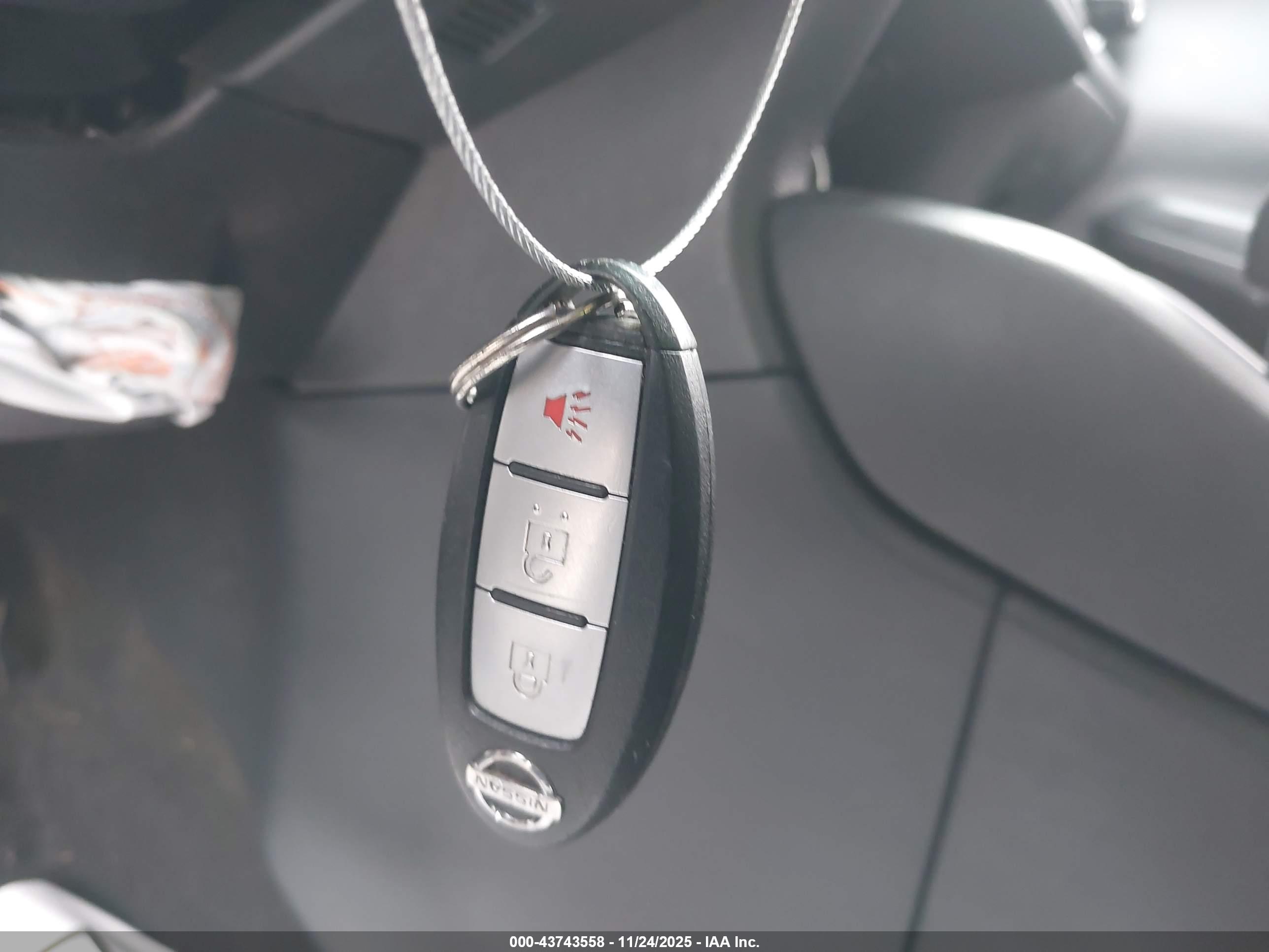 NISSAN KICKS image 11