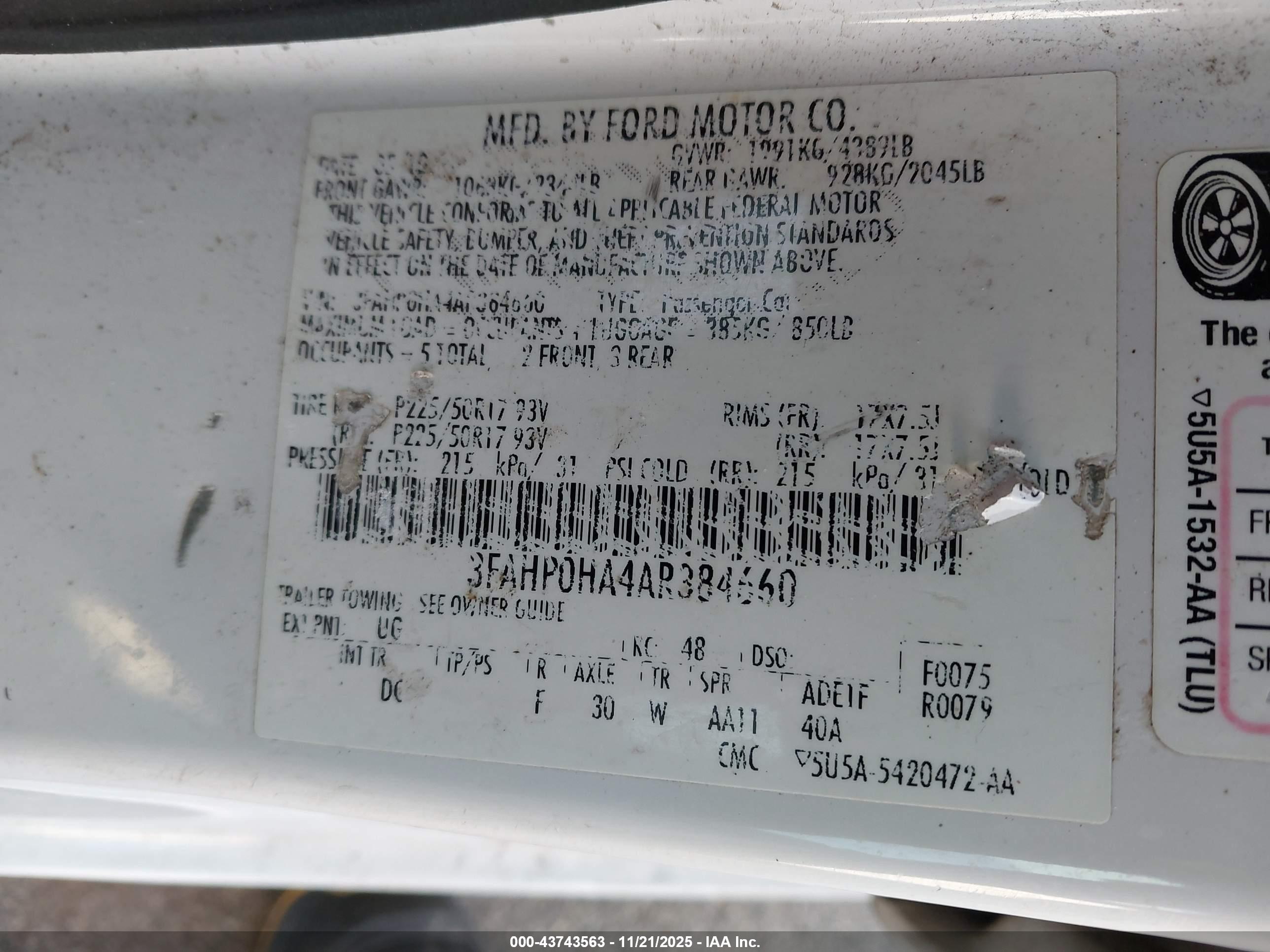 FORD FUSION image 9